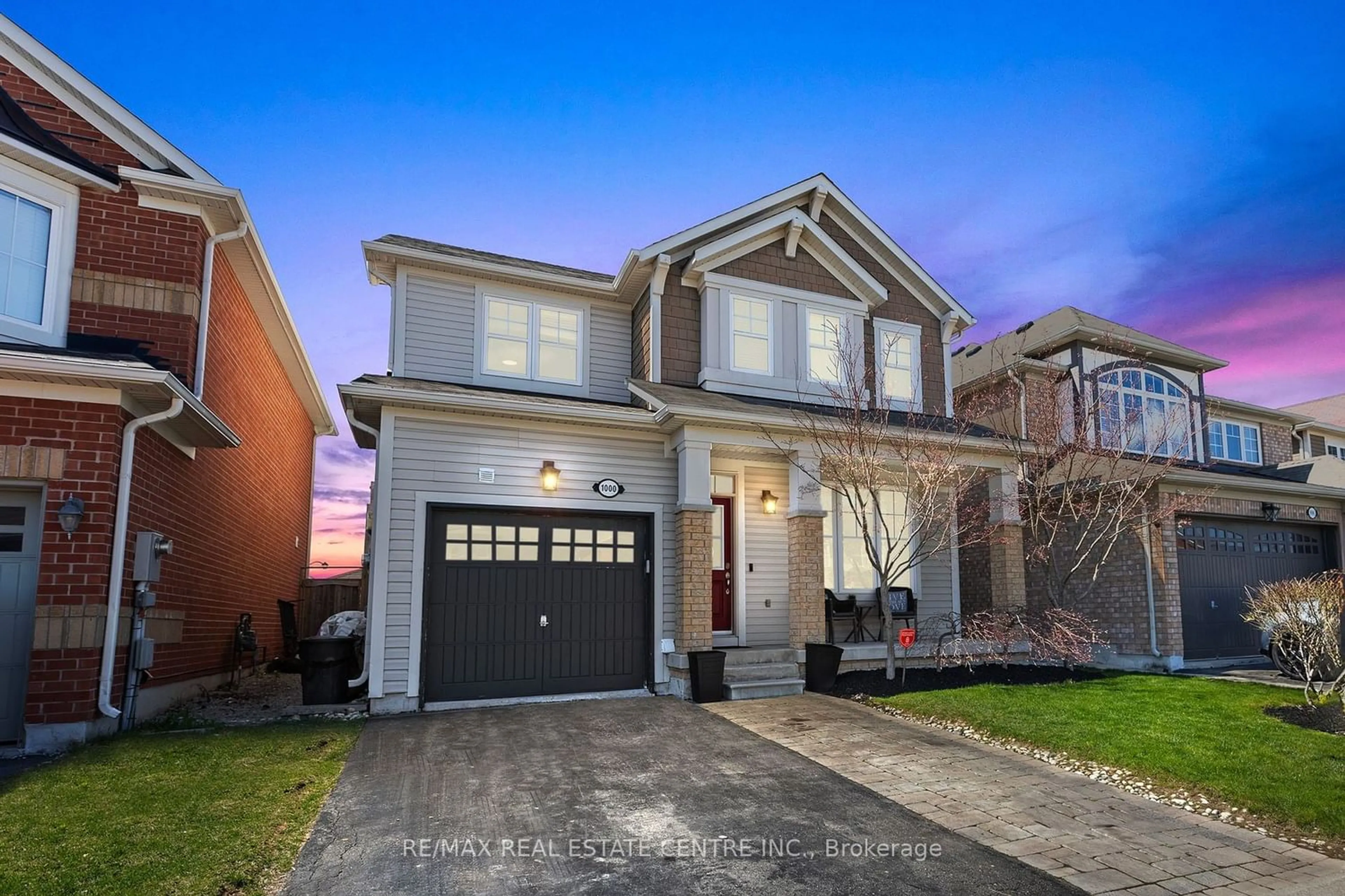 Frontside or backside of a home for 1000 Savoline Blvd, Milton Ontario L9T 7T1