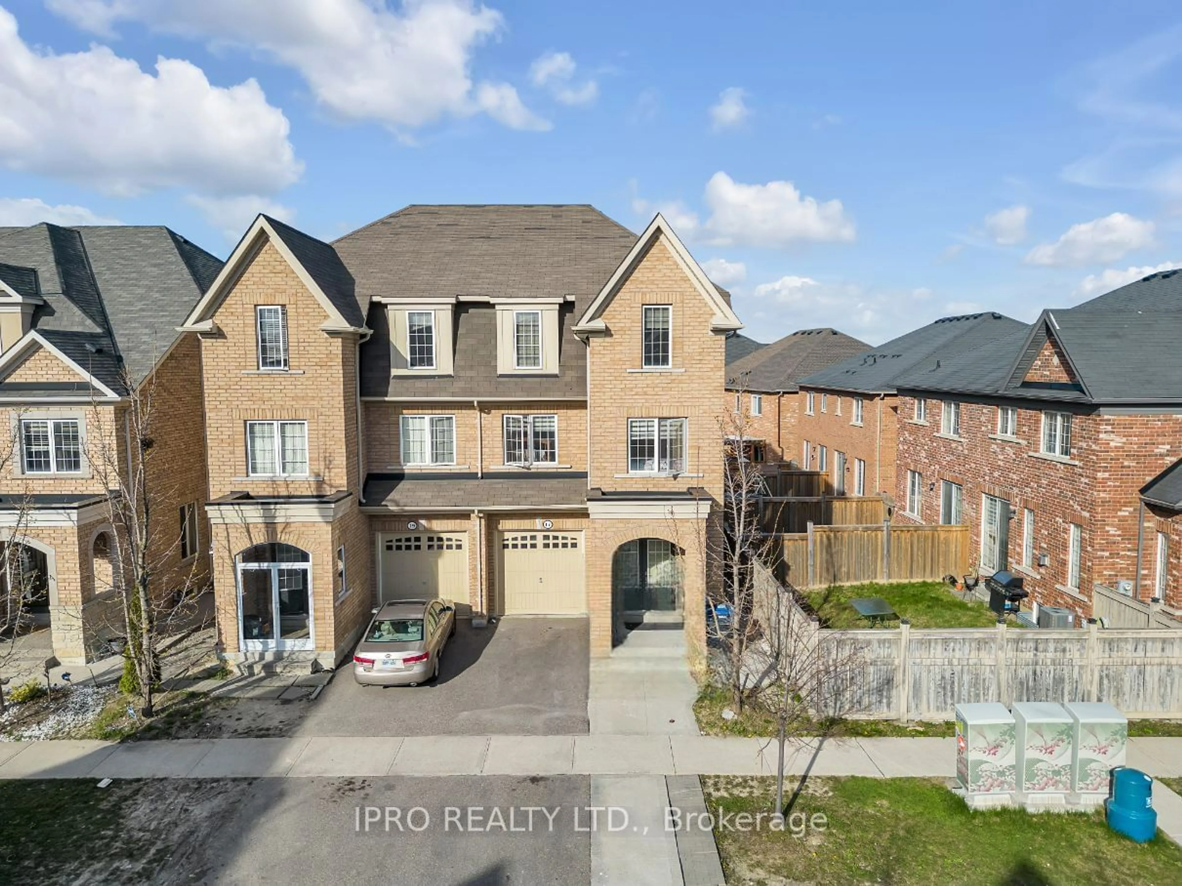 A pic from exterior of the house or condo for 17 Delambray St, Brampton Ontario L6R 3R6