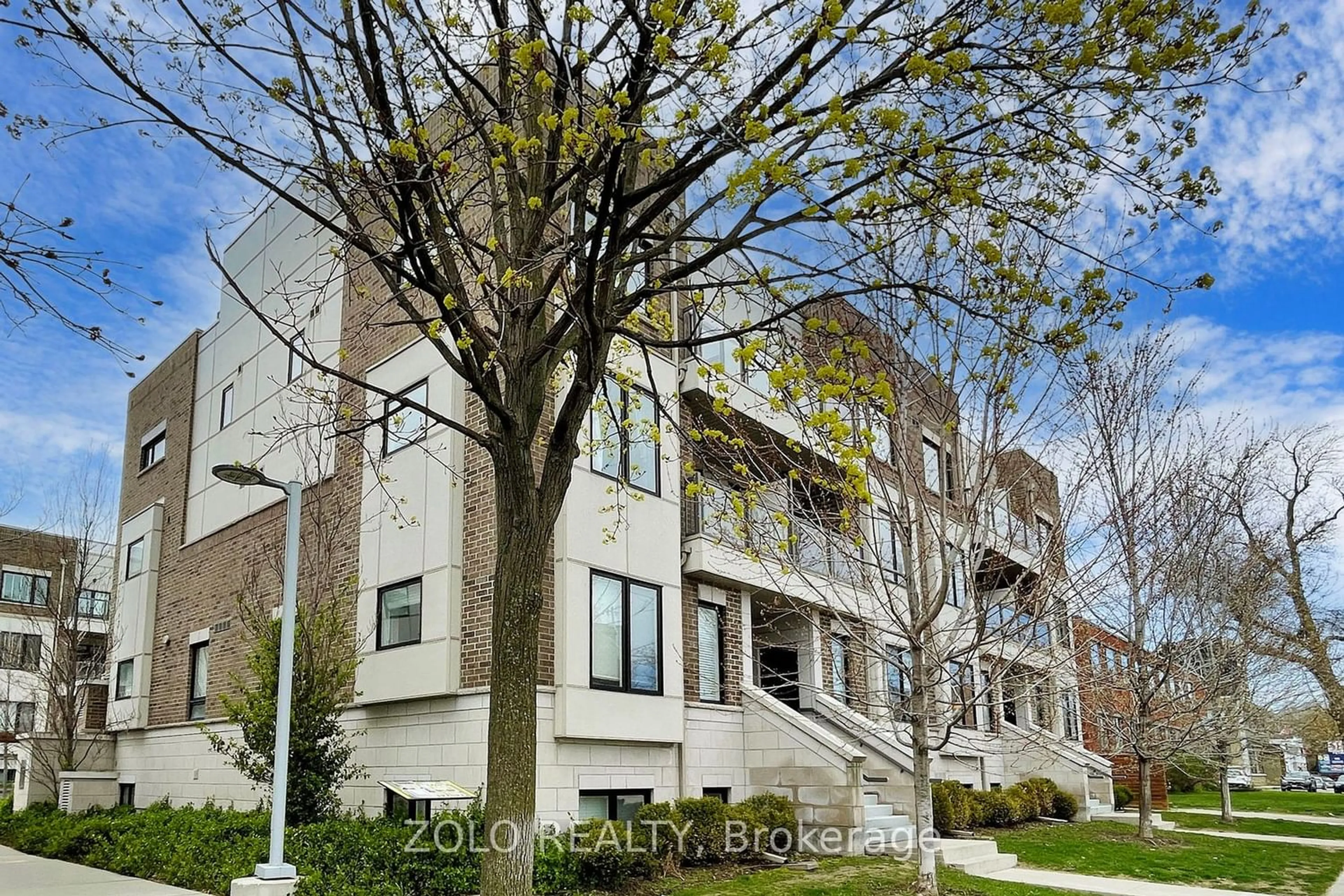 A pic from exterior of the house or condo for 254 Royal York Rd #105, Toronto Ontario M8V 1Y8