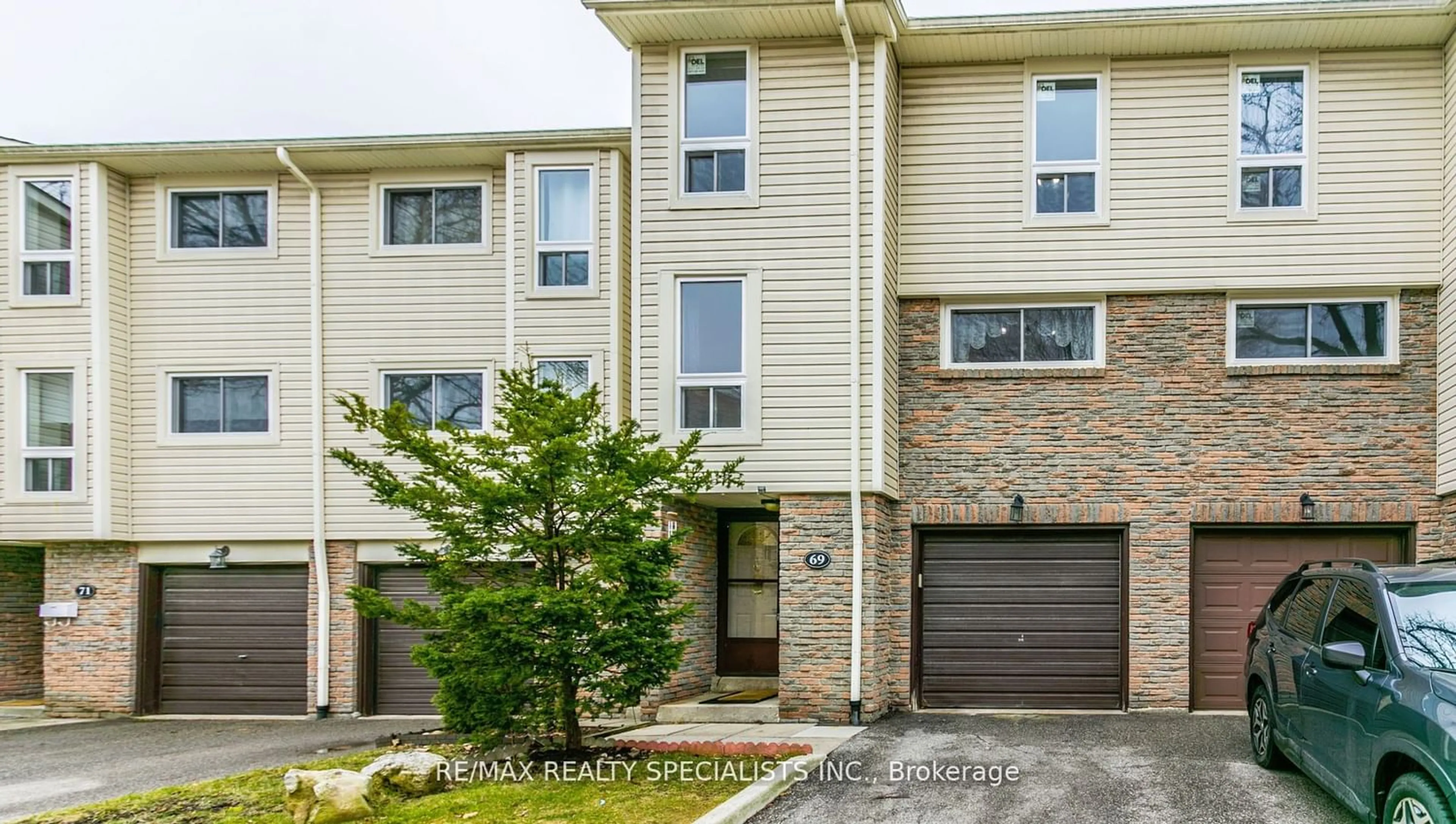 A pic from exterior of the house or condo for 7251 Copenhagen Rd #69, Mississauga Ontario L5N 2H6