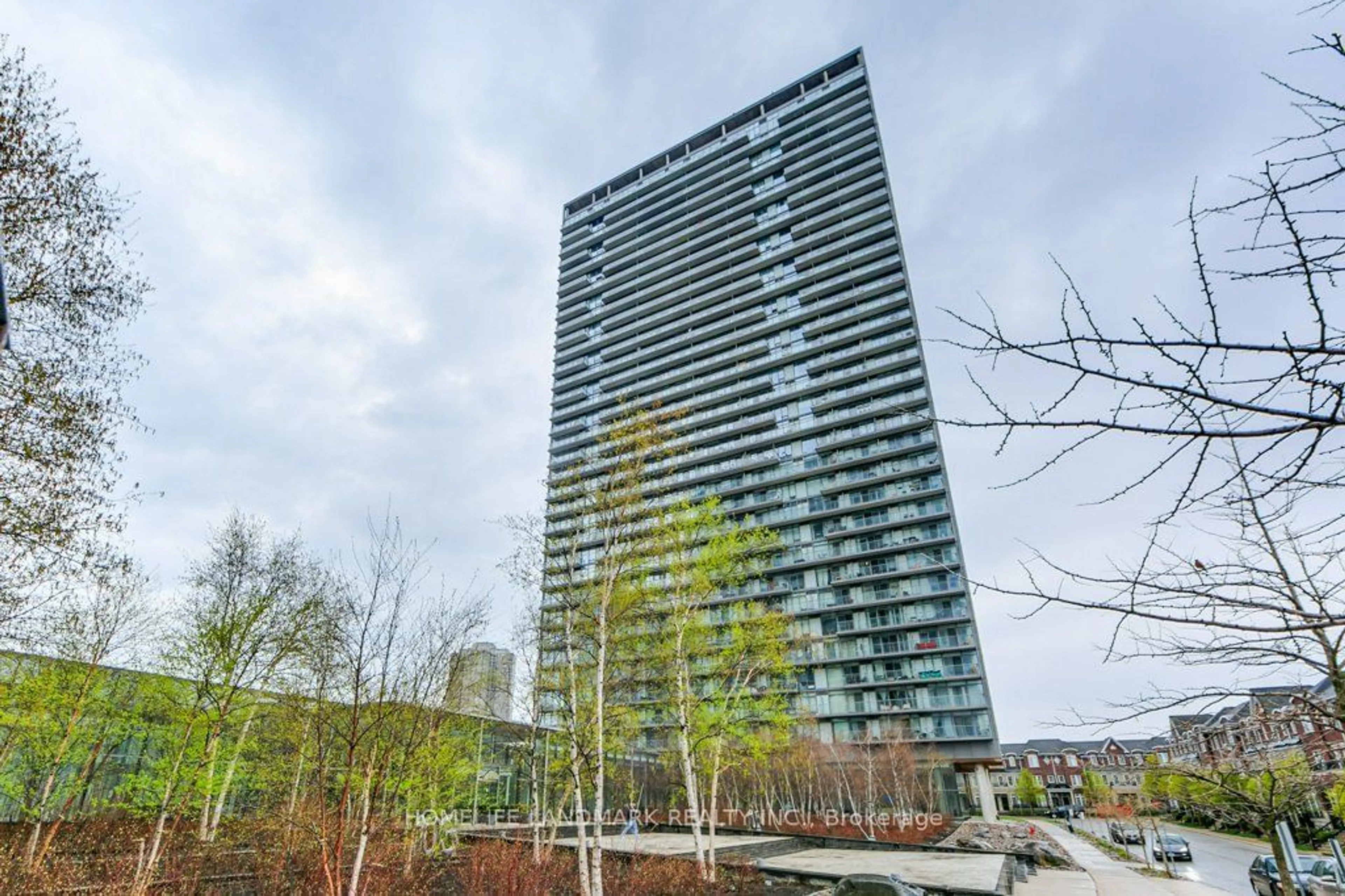 A pic from exterior of the house or condo for 105 The Queensway #2214, Toronto Ontario M6S 5B5