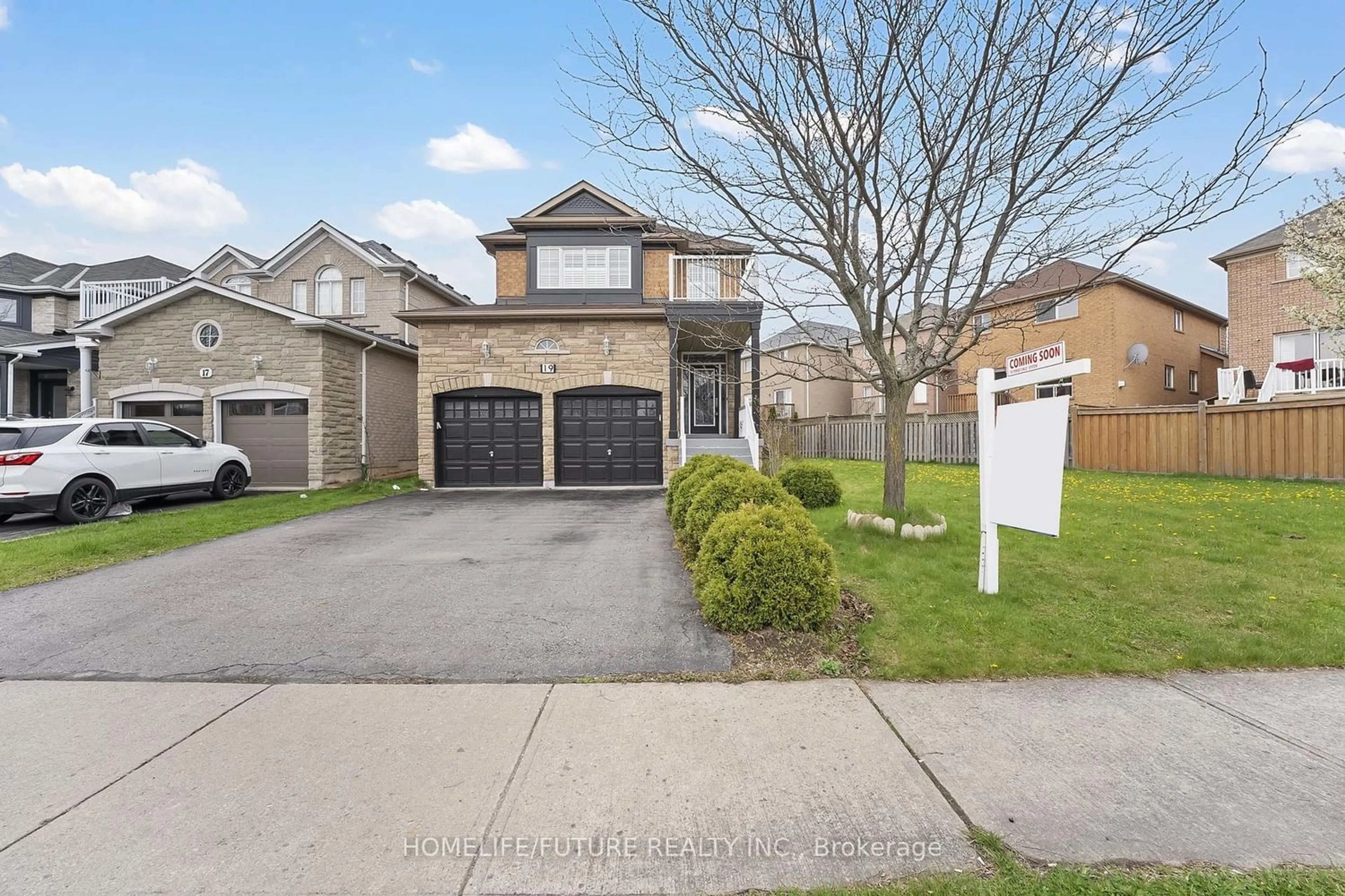 Frontside or backside of a home for 19 Albright Rd, Brampton Ontario L6X 5C8