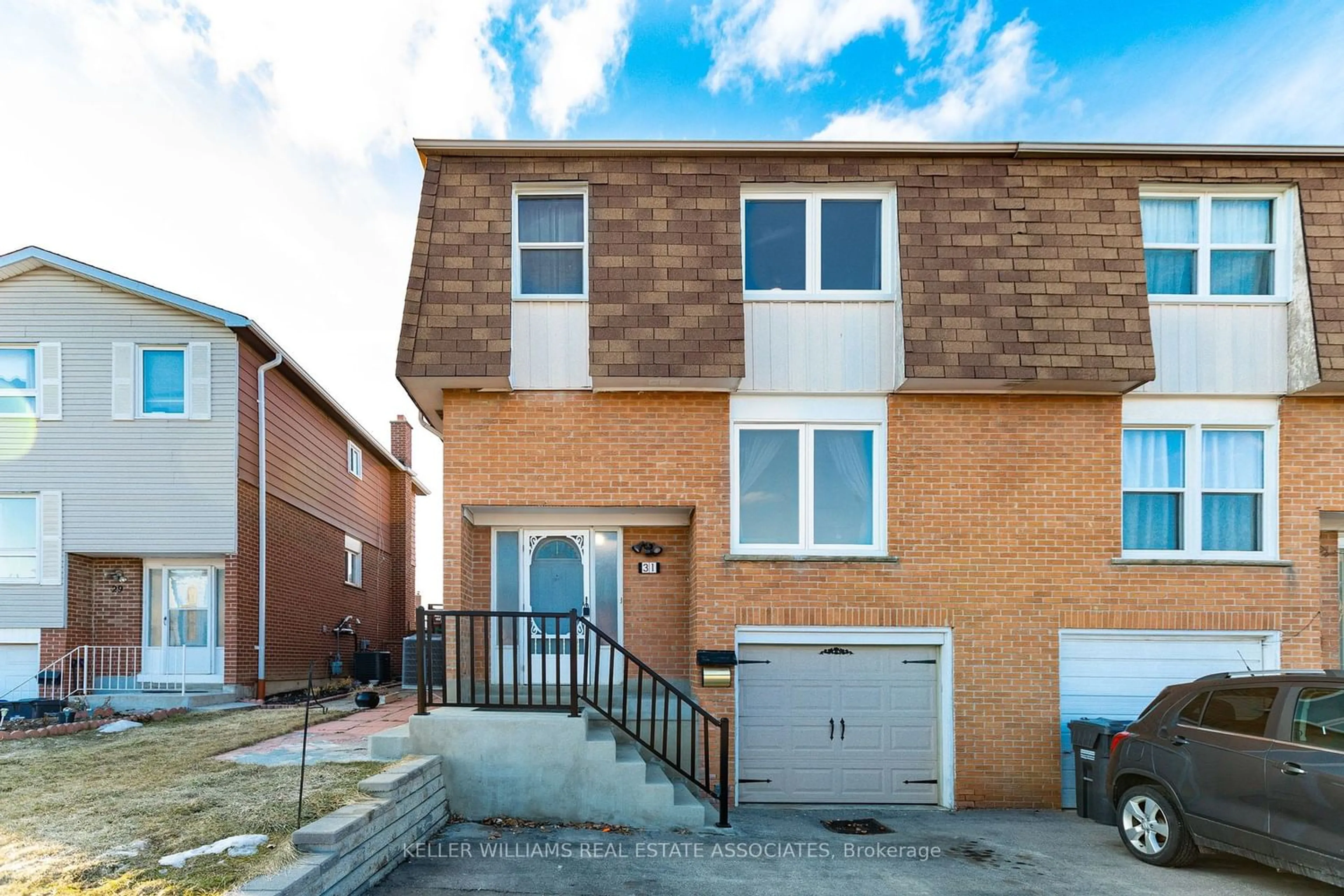 A pic from exterior of the house or condo for 31 Skegby Rd, Brampton Ontario L6V 2T8