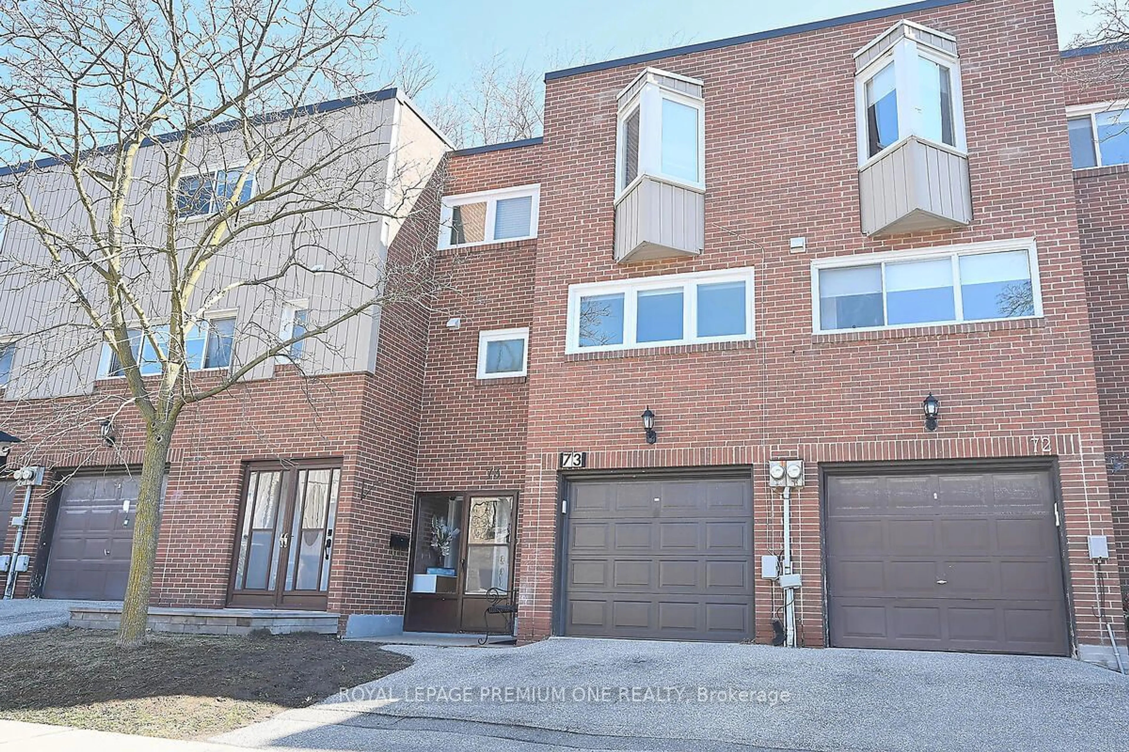 A pic from exterior of the house or condo for 400 Bloor St #73, Mississauga Ontario L5A 3M8