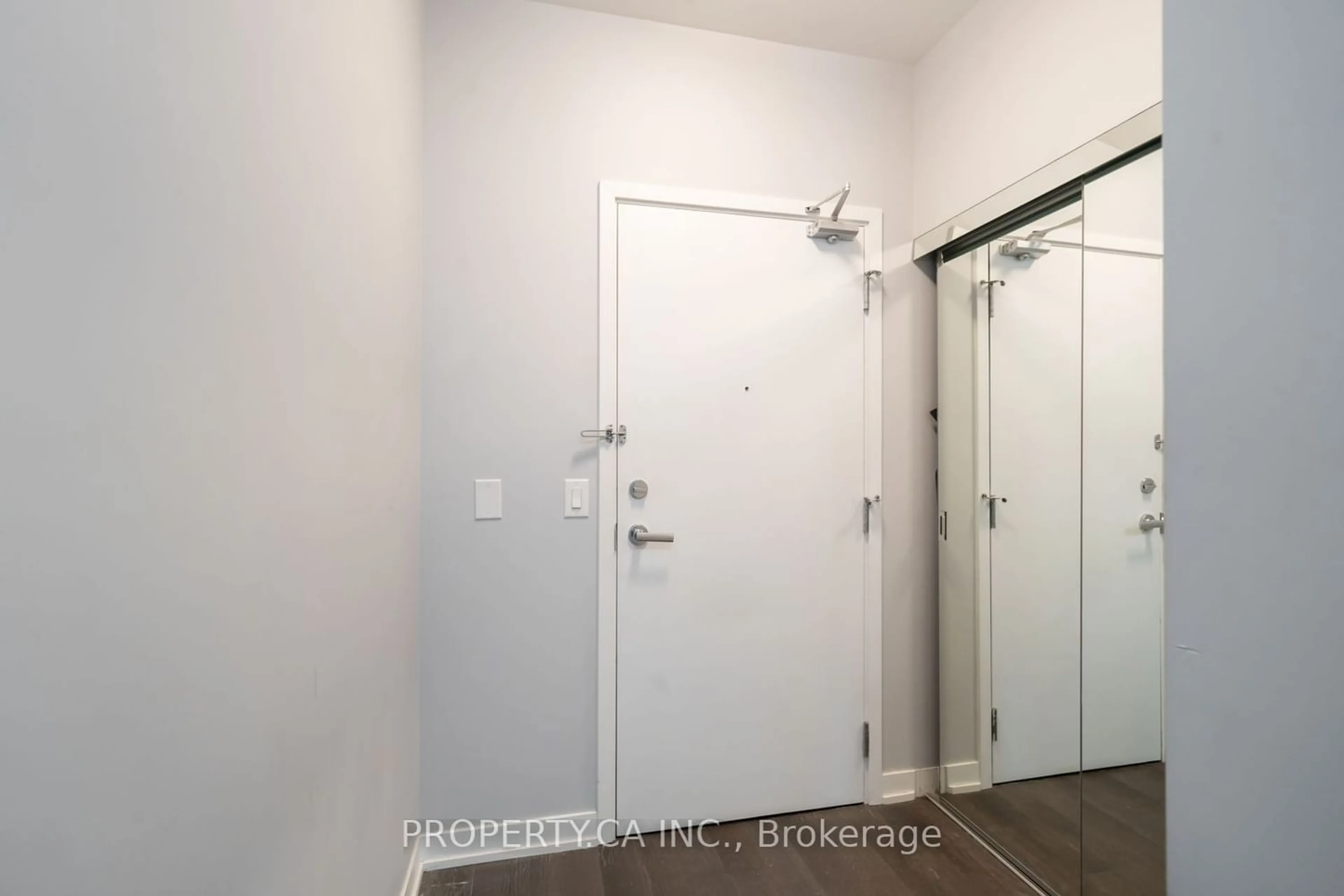 Unknown indoor space for 1830 Bloor St #335, Toronto Ontario M6P 0A2