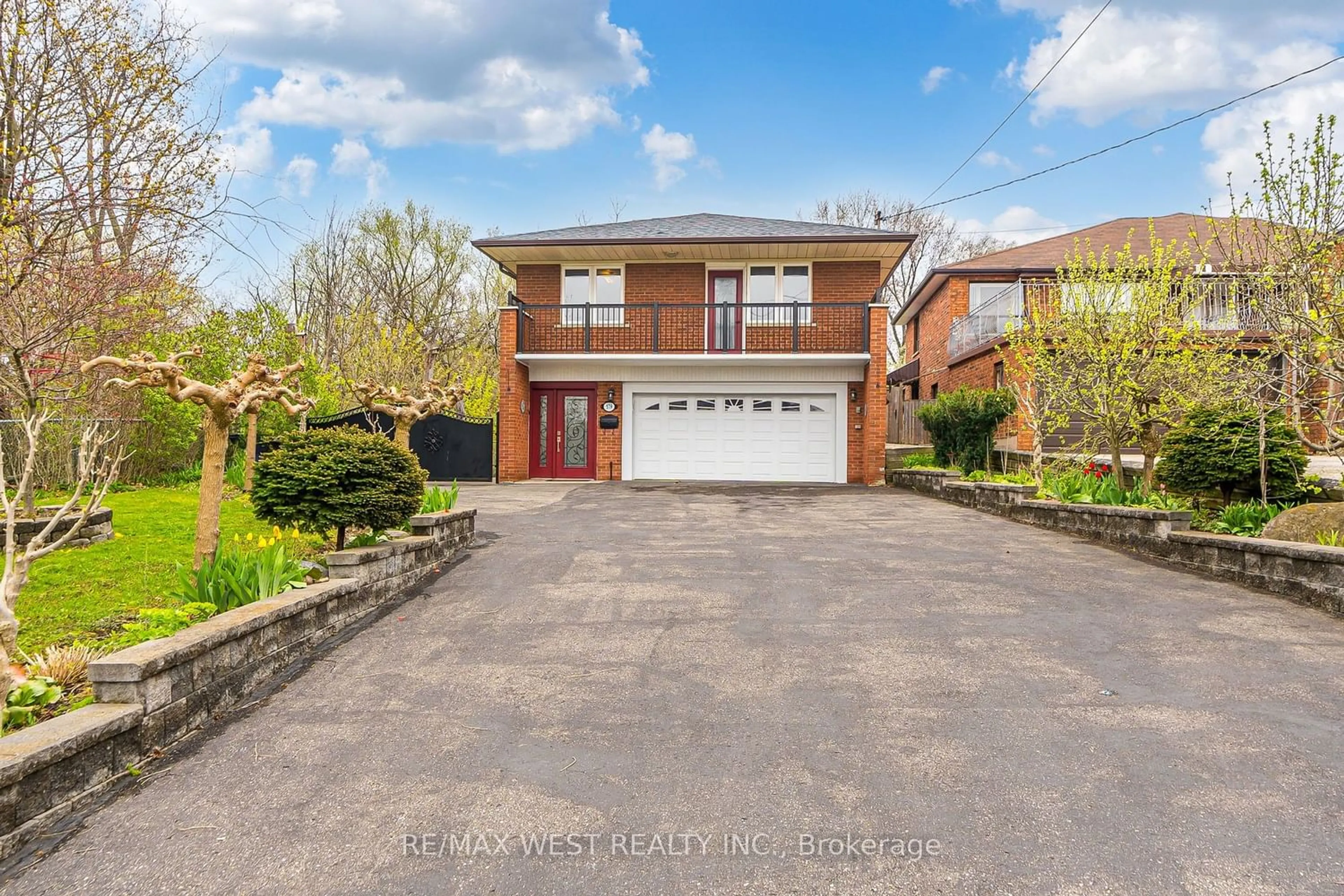 Frontside or backside of a home for 579 Rustic Rd, Toronto Ontario M6C 1Y2