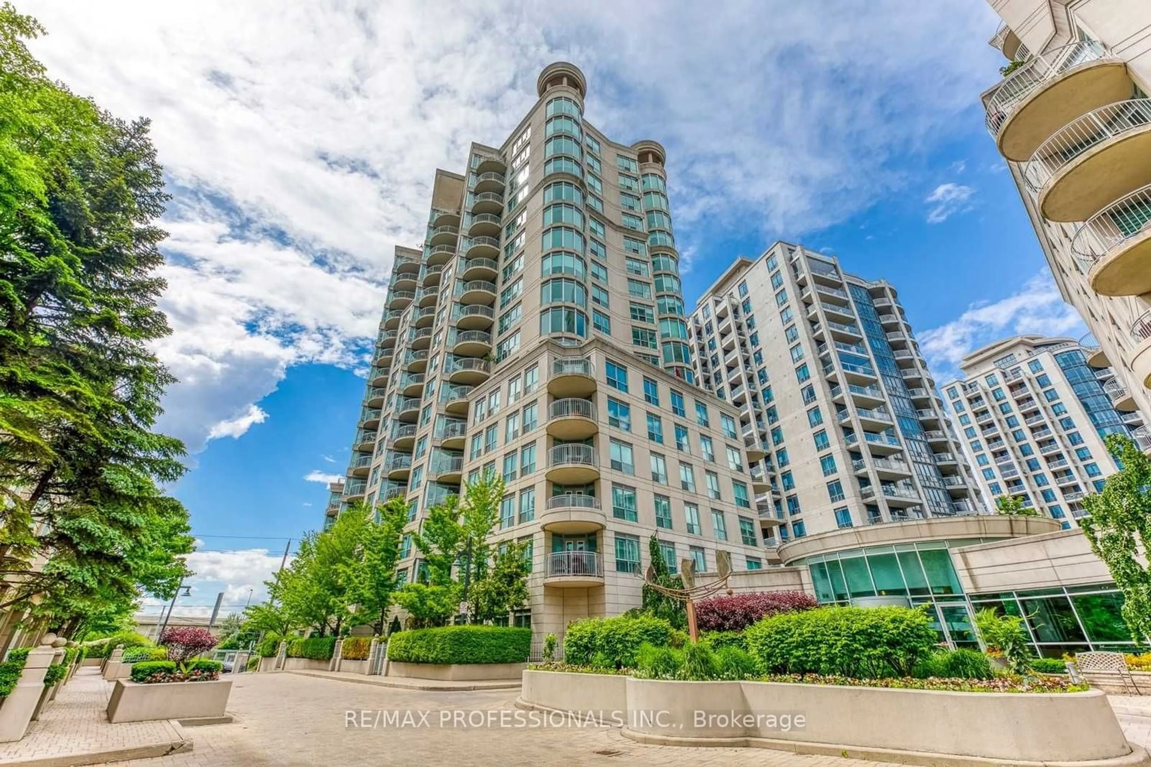 A pic from exterior of the house or condo for 2111 Lake Shore Blvd #920, Toronto Ontario M8V 4B2
