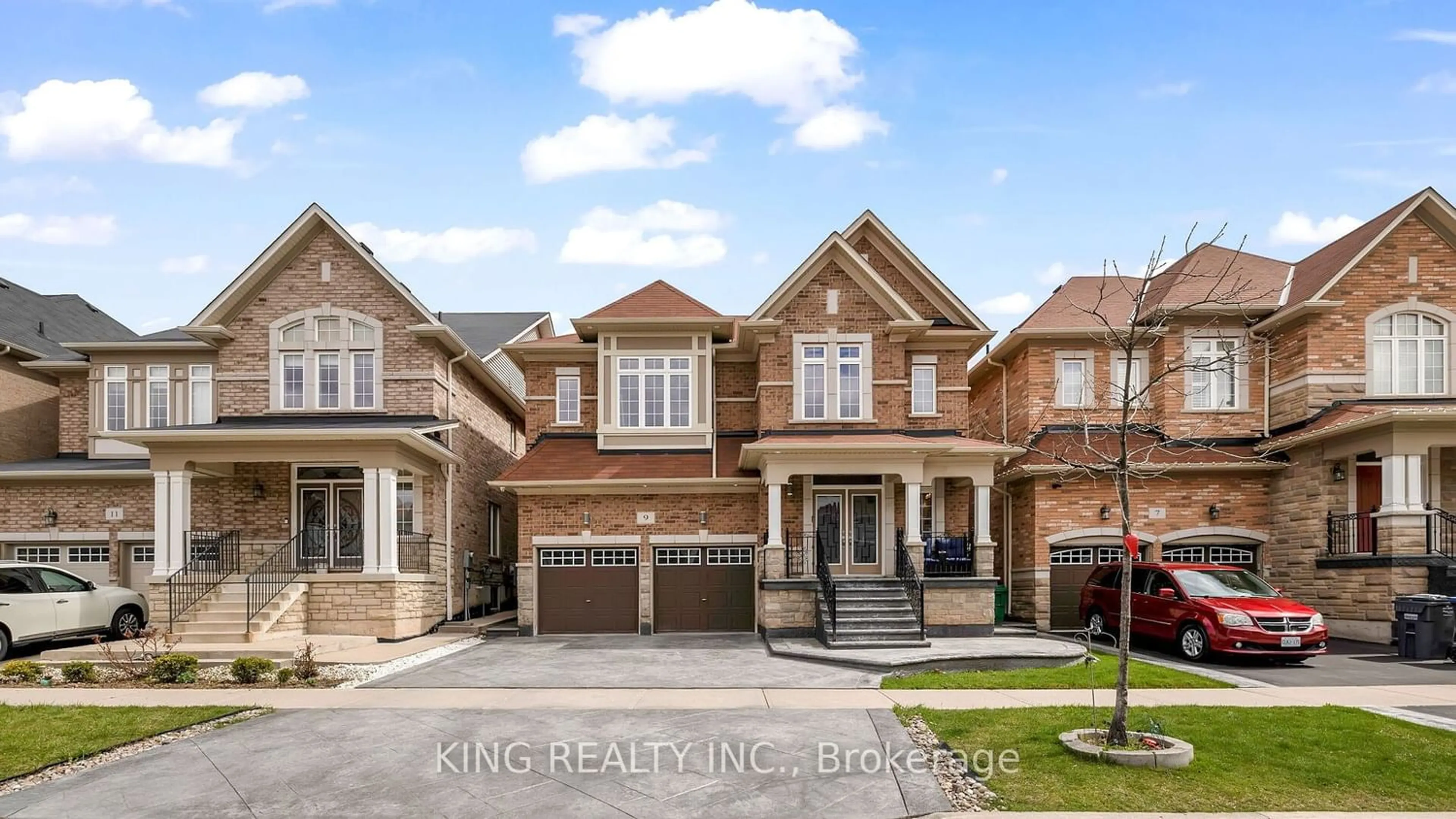 Home with brick exterior material for 9 Monkton Circ, Brampton Ontario L6Y 0X1