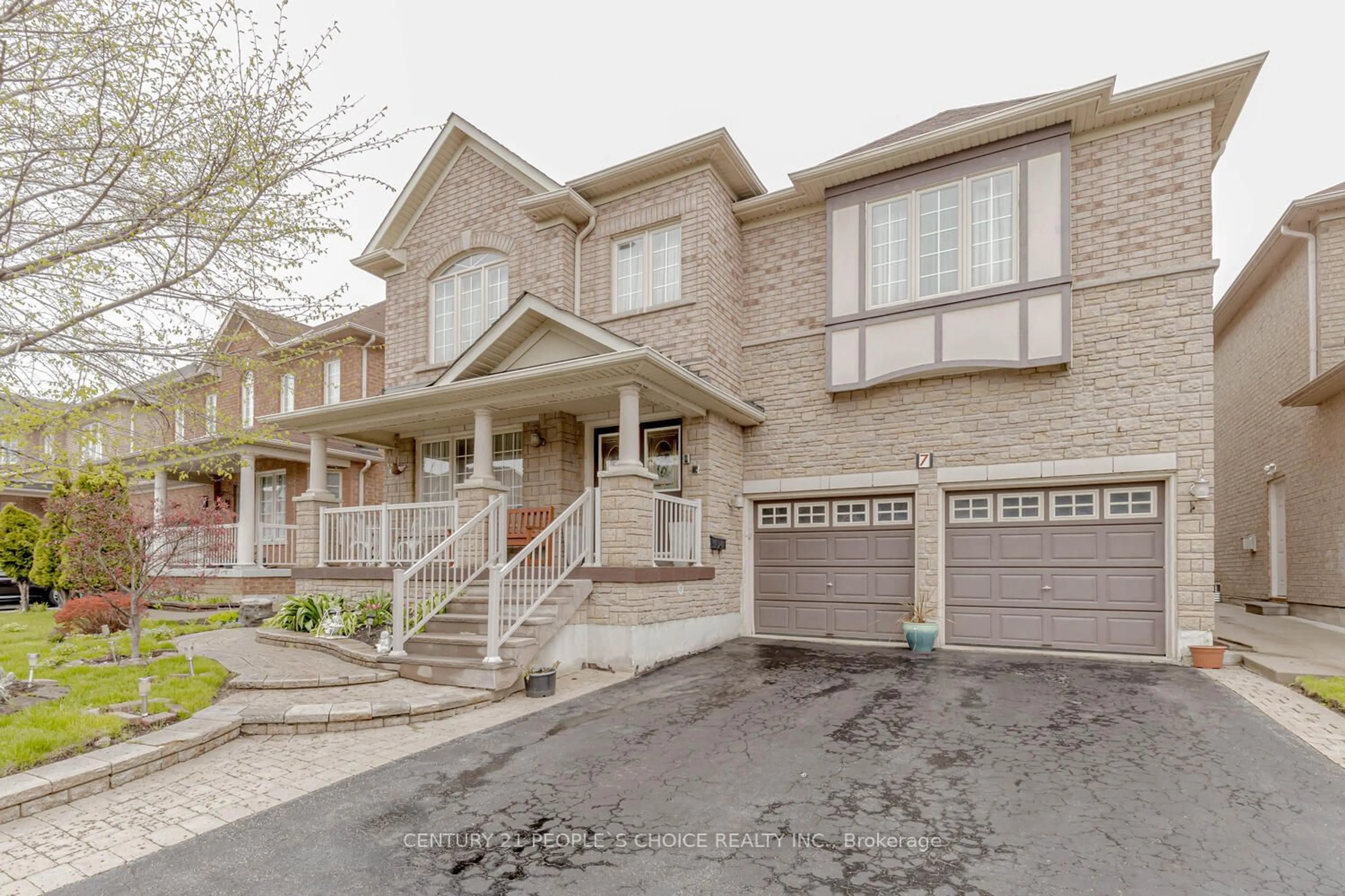 A pic from exterior of the house or condo for 7 Citronella Lane, Brampton Ontario L6R 3E1