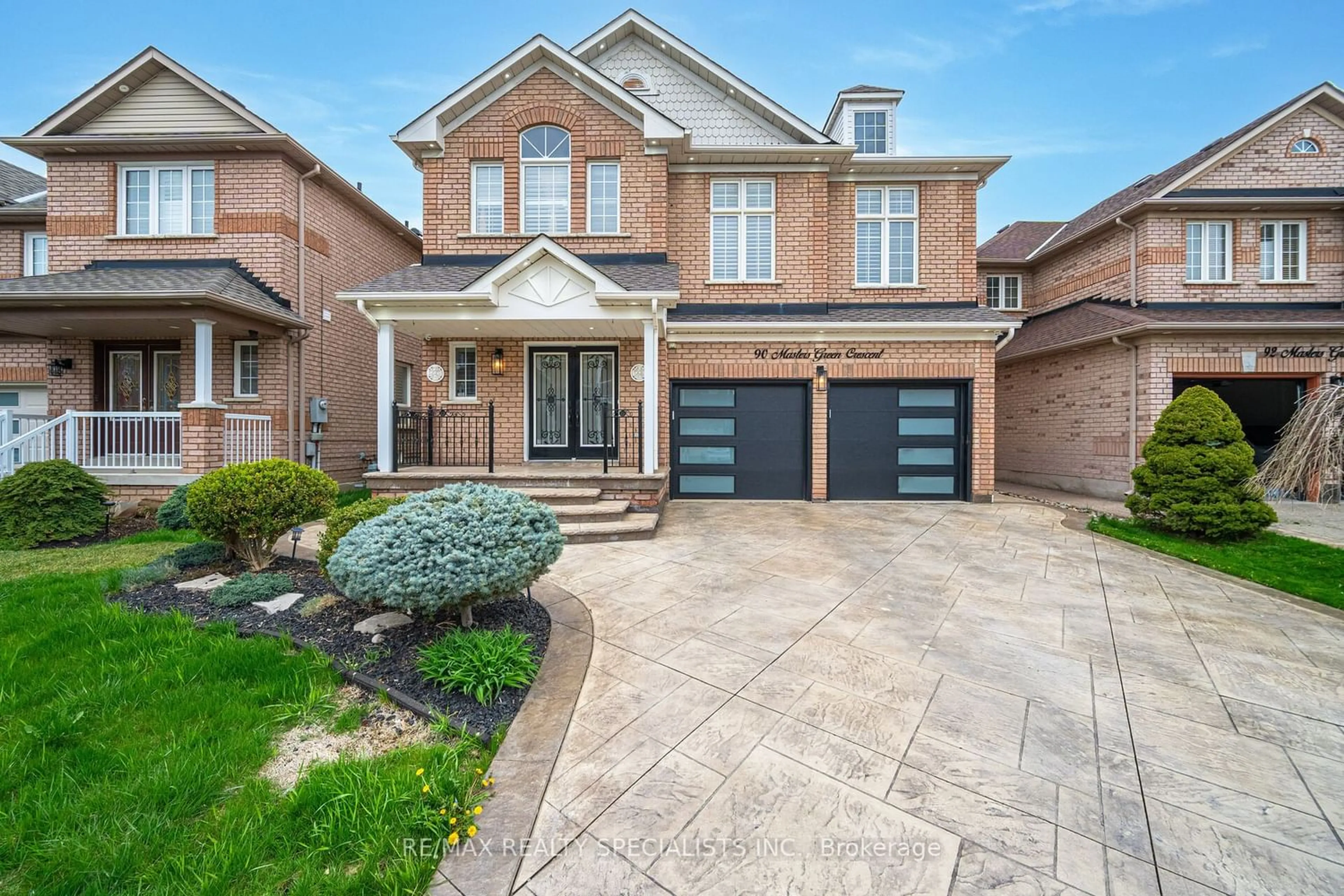 Home with brick exterior material for 90 Masters Green Cres, Brampton Ontario L7A 3K5