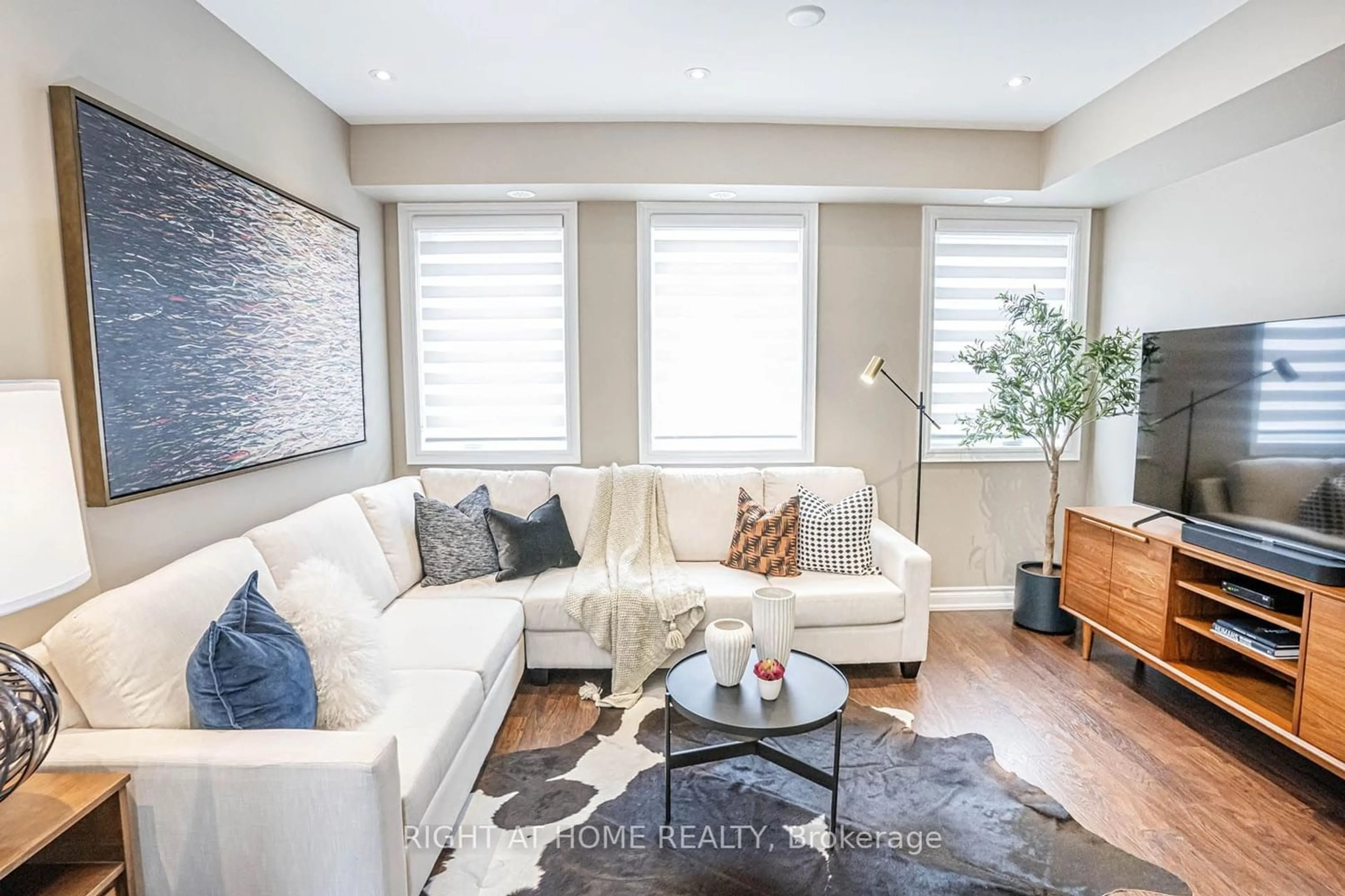 Living room for 60 Winston Park Blvd #67, Toronto Ontario M3K 0A4