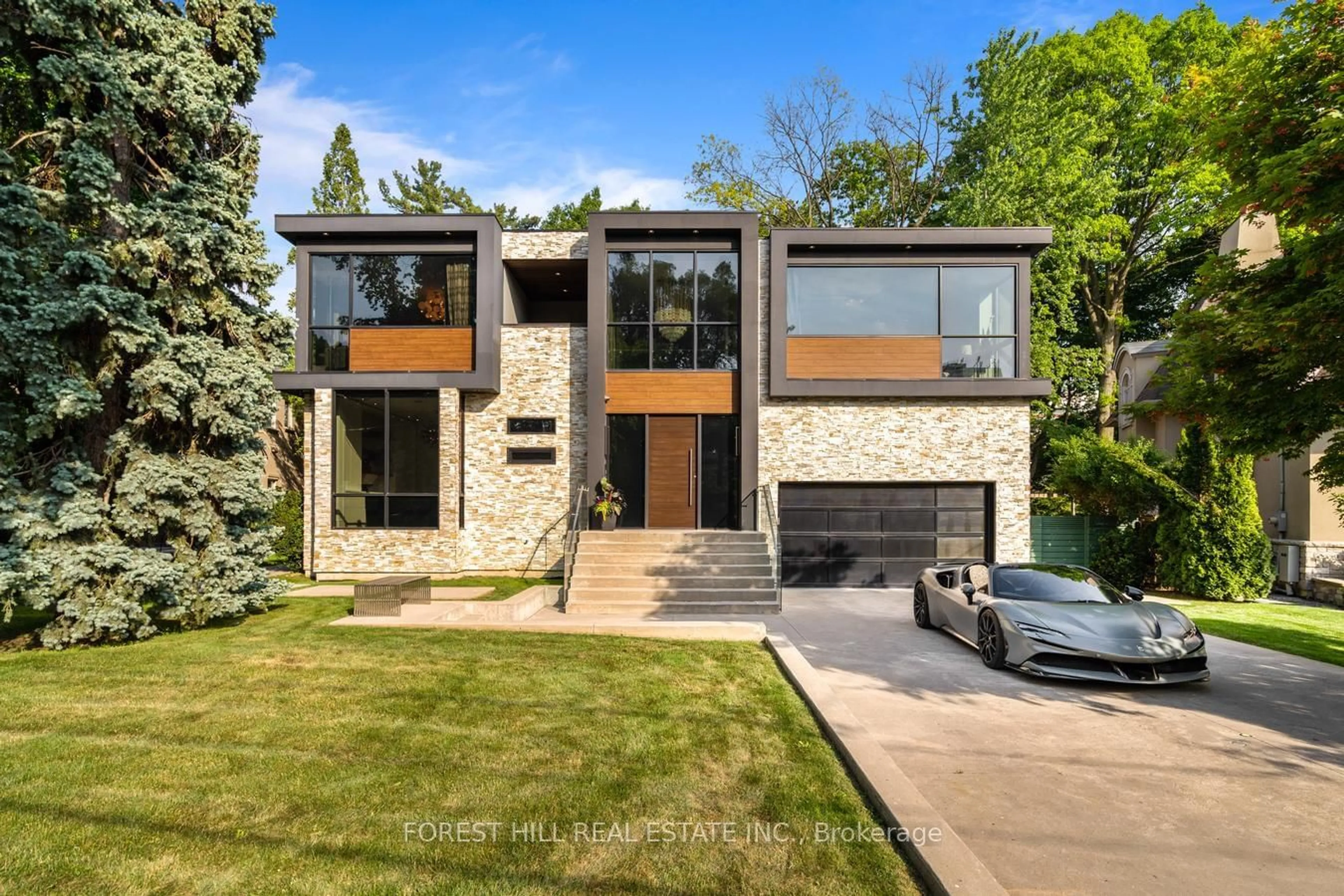 Frontside or backside of a home for 7 Ashley Park Rd, Toronto Ontario M9A 4C9