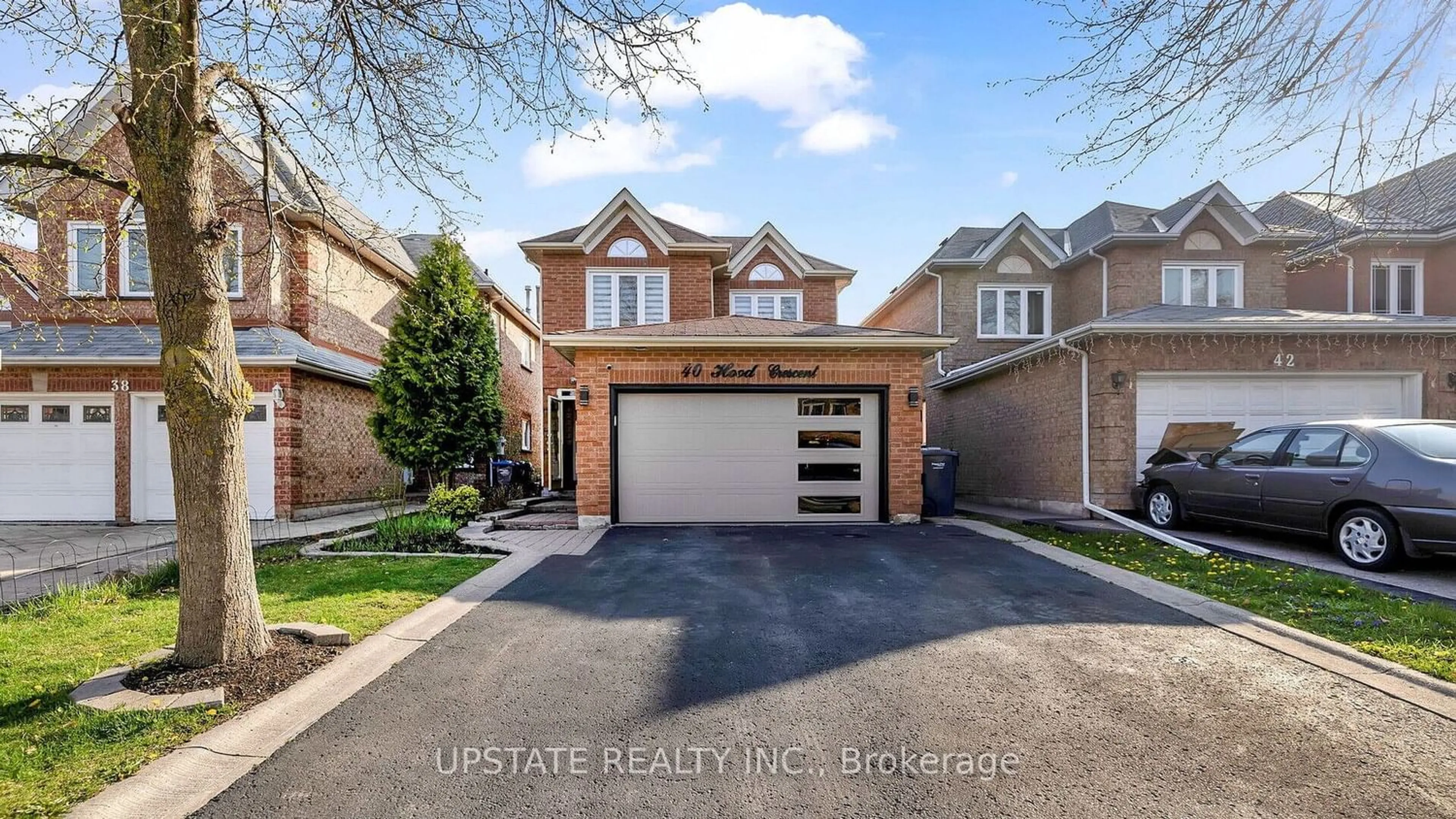 Frontside or backside of a home for 40 Hood Cres, Brampton Ontario L6Y 4S7