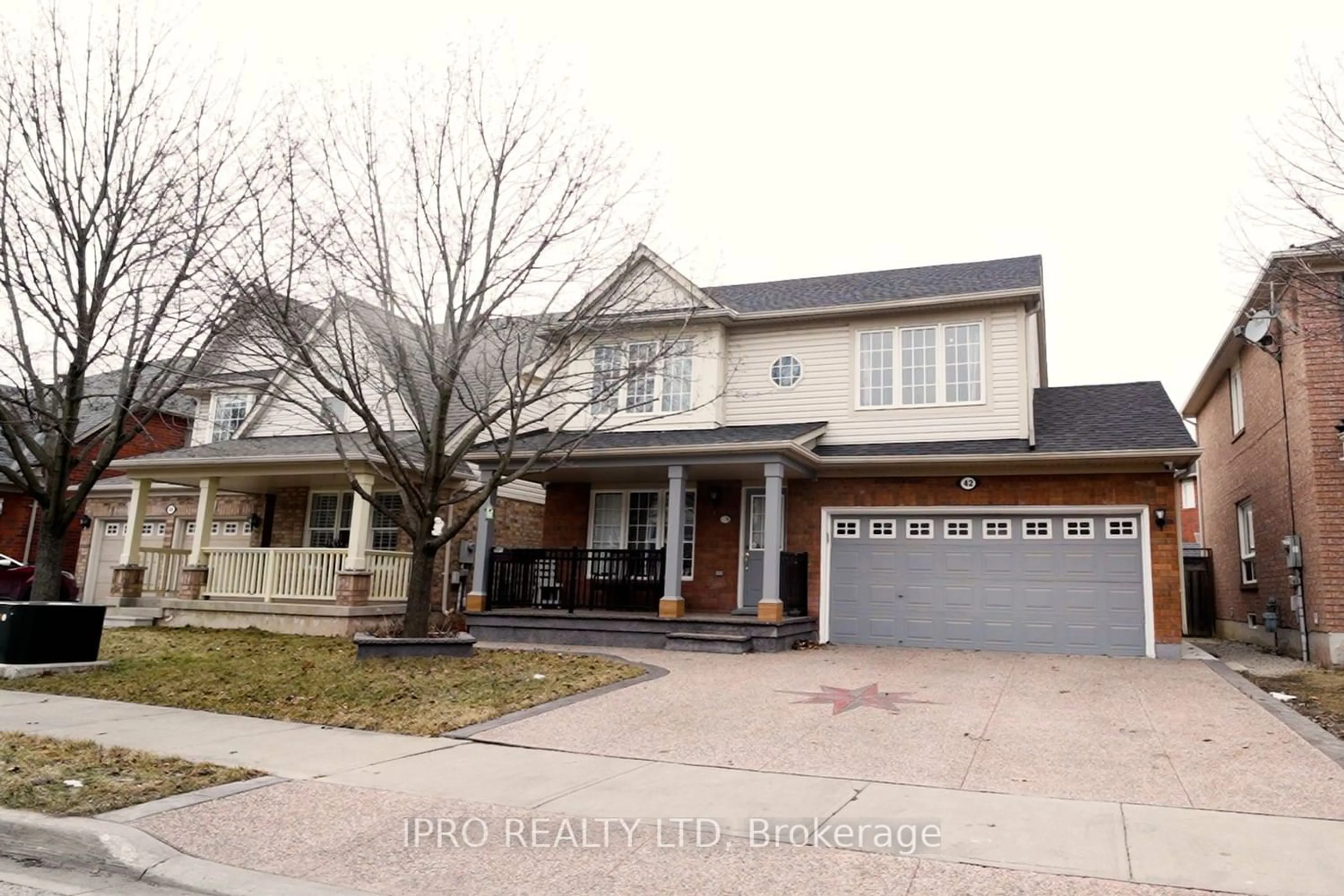 Frontside or backside of a home for 42 Williamson Dr, Brampton Ontario L7A 3L9