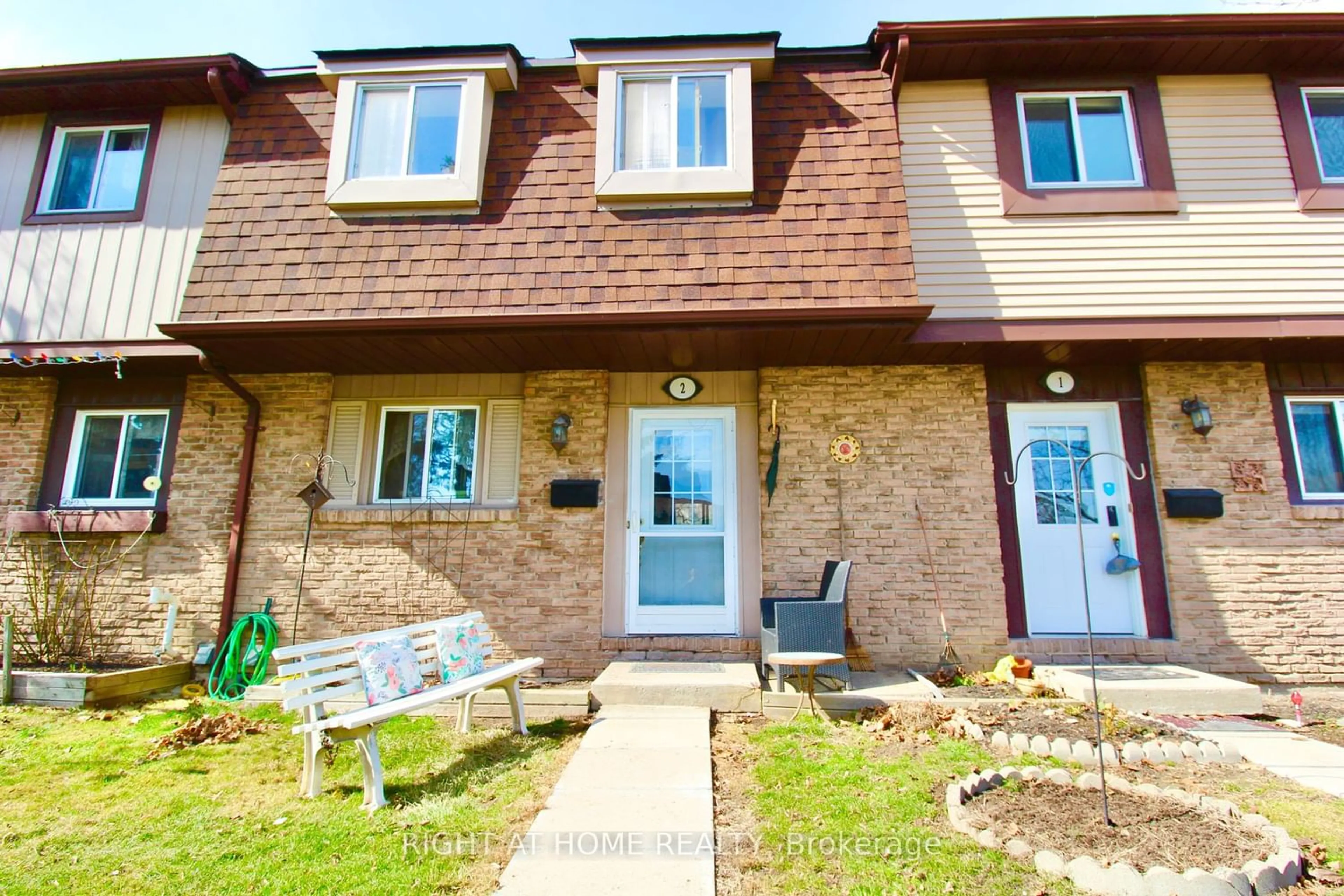 A pic from exterior of the house or condo for 93 Hansen Rd #2, Brampton Ontario L6V 3C8