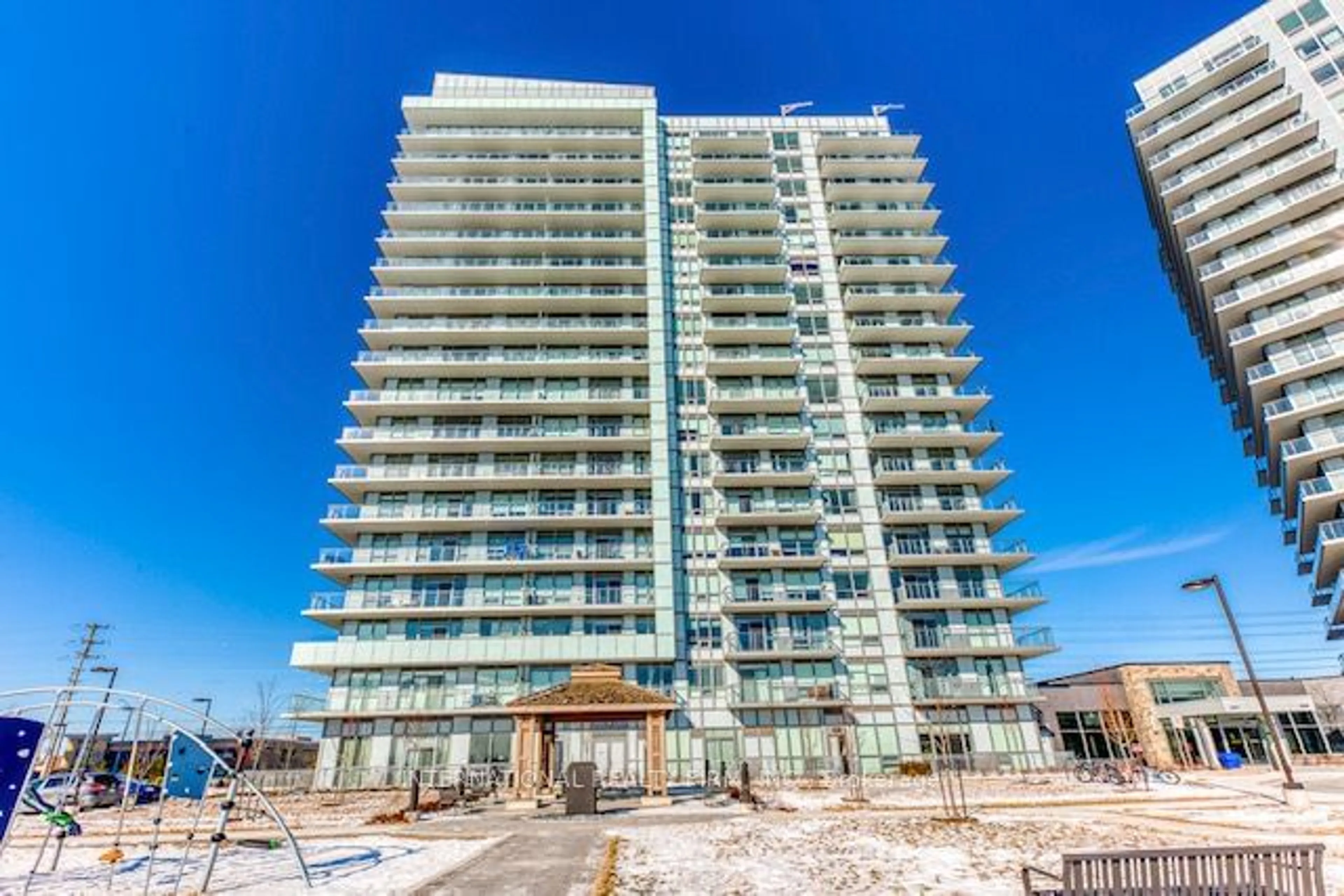 A pic from exterior of the house or condo for 4677 Glen Erin Dr #1608, Mississauga Ontario L5M 2E3