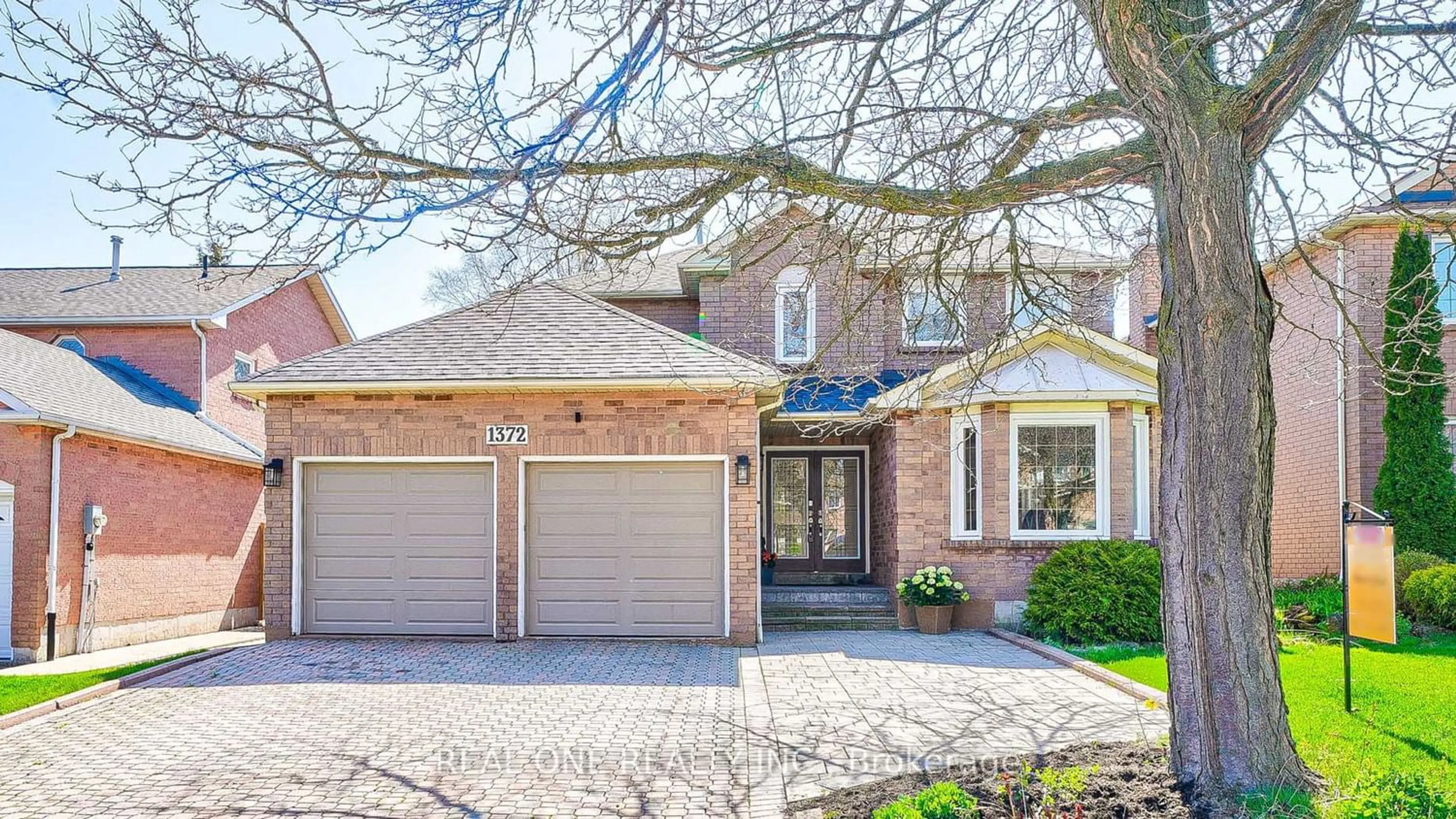 Home with brick exterior material for 1372 Eddie Shain Dr, Oakville Ontario L6J 7C7