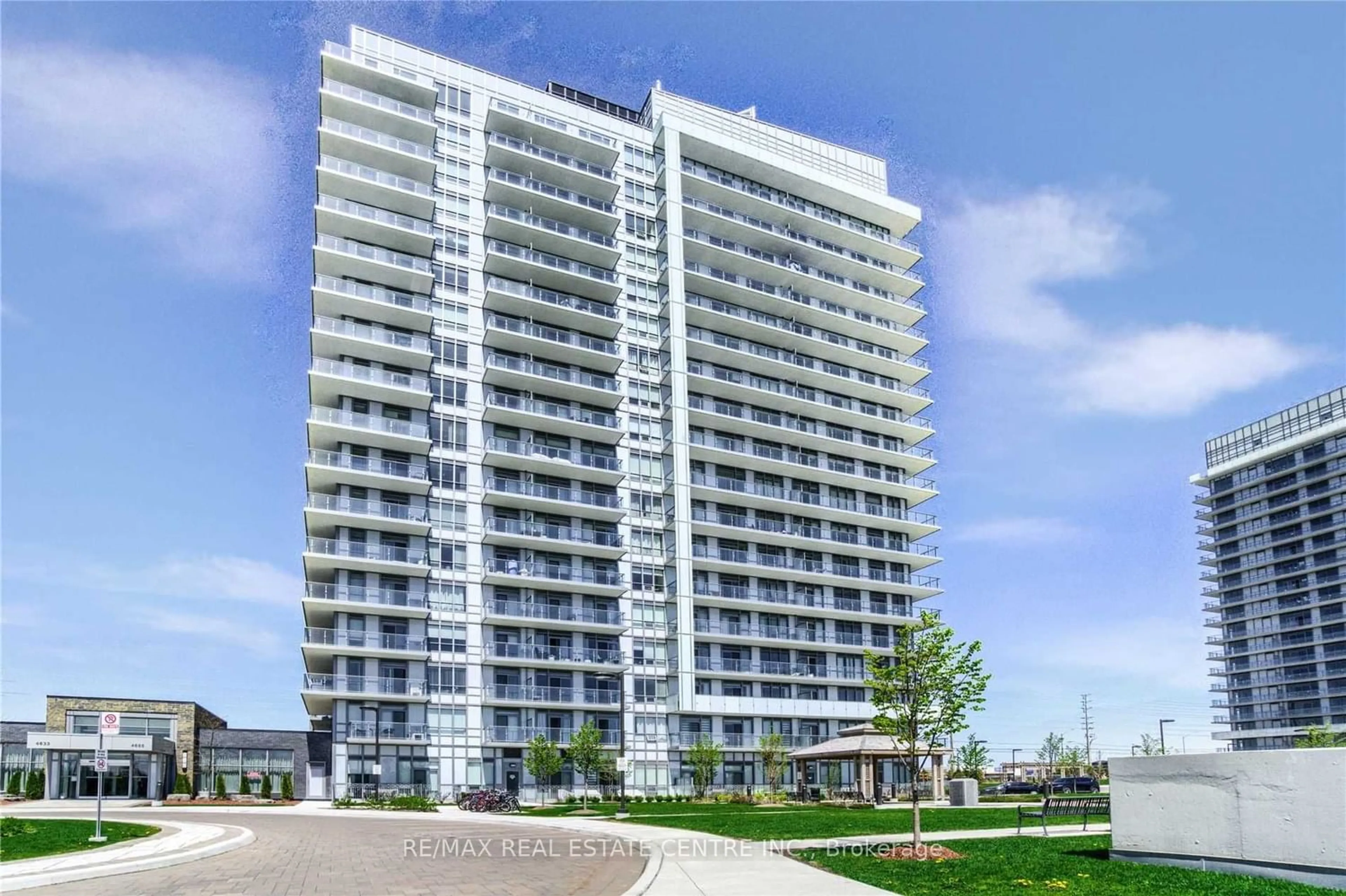 A pic from exterior of the house or condo for 4655 Glen Erin Dr #601, Mississauga Ontario L5M 0Z1