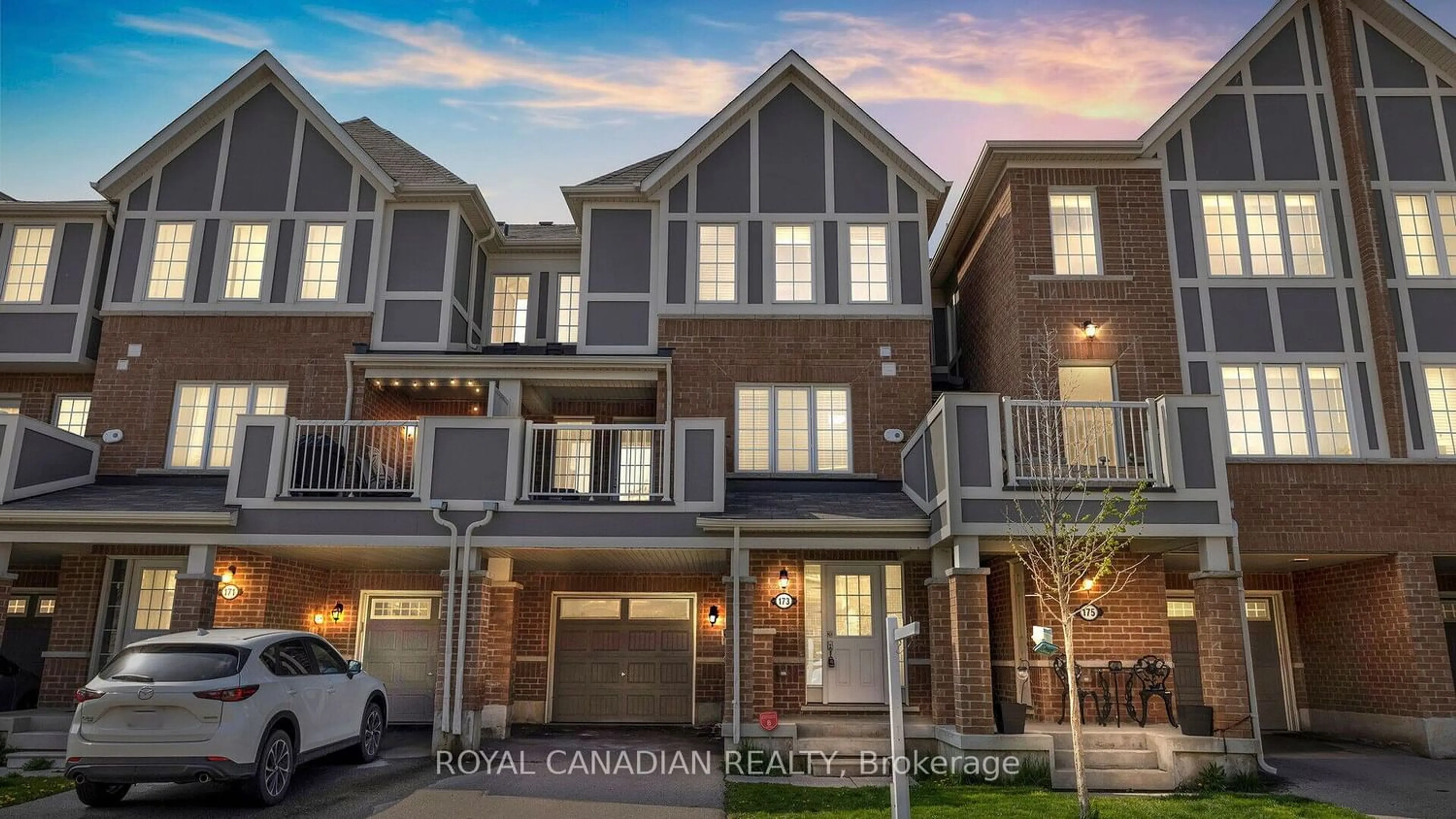 A pic from exterior of the house or condo for 173 Lemieux Crt, Milton Ontario L9E 1E9