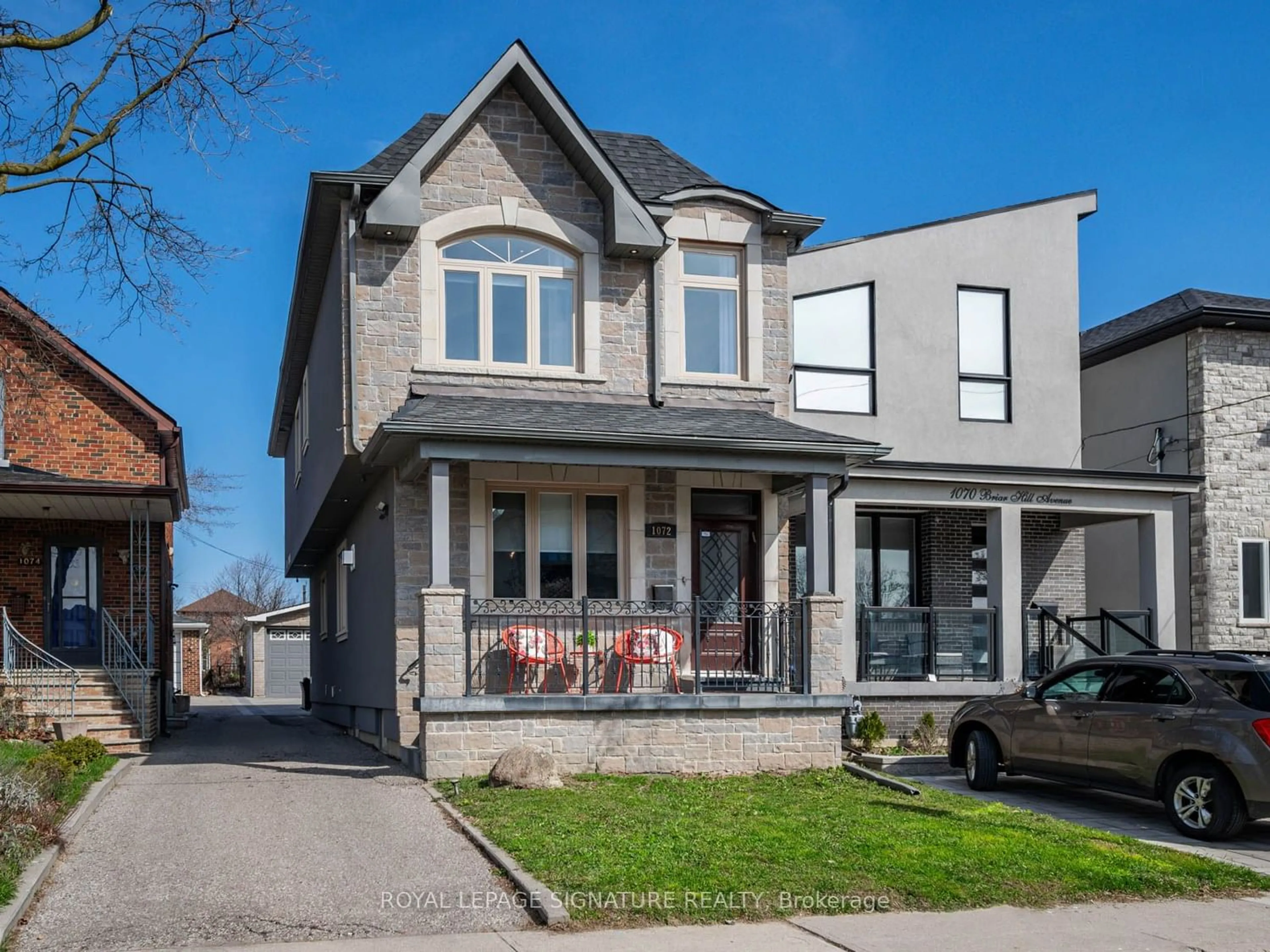 Frontside or backside of a home for 1072 Briar Hill Ave, Toronto Ontario M6B 1M7