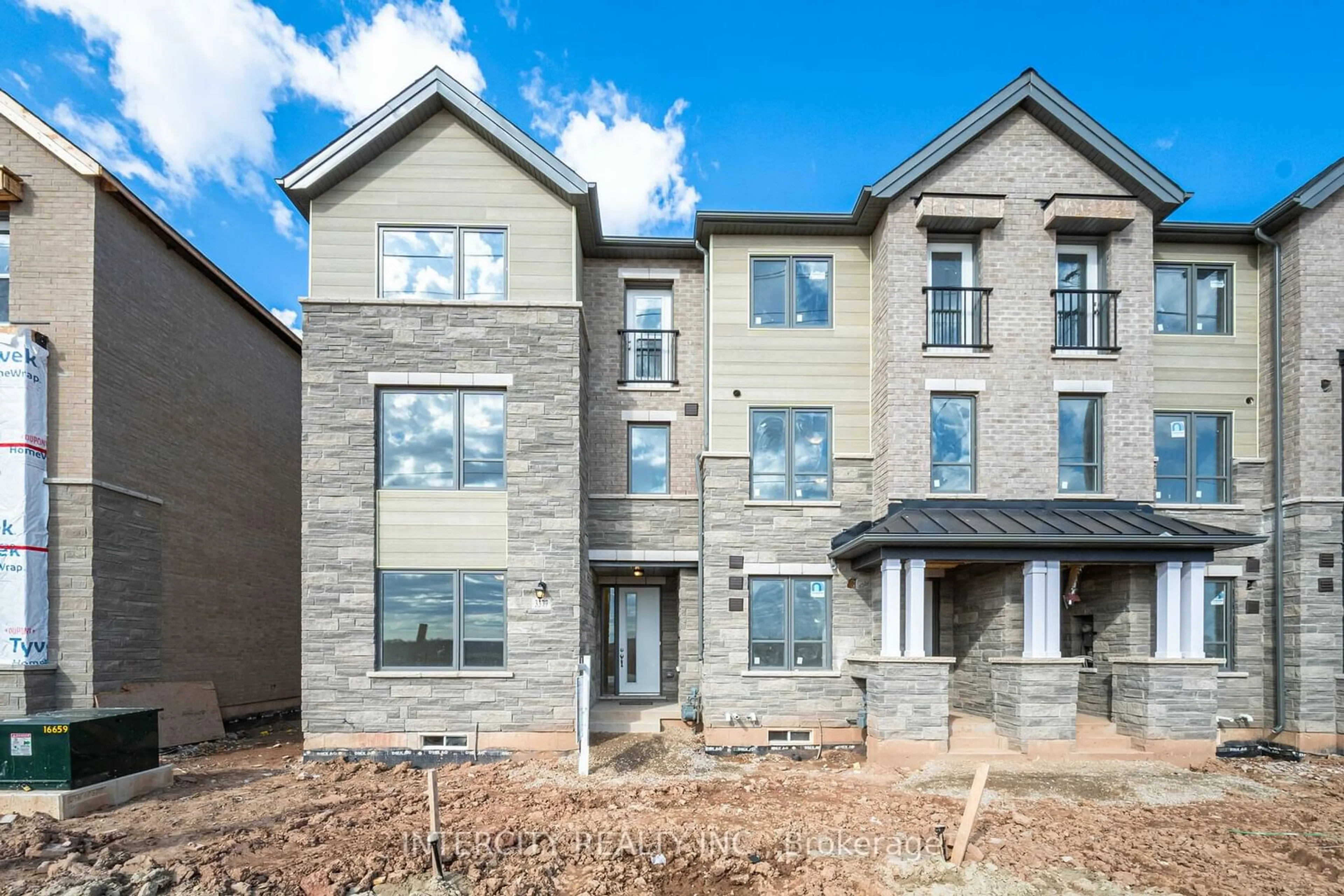 A pic from exterior of the house or condo for 3377 Sixth Line, Oakville Ontario L6H 0Y7