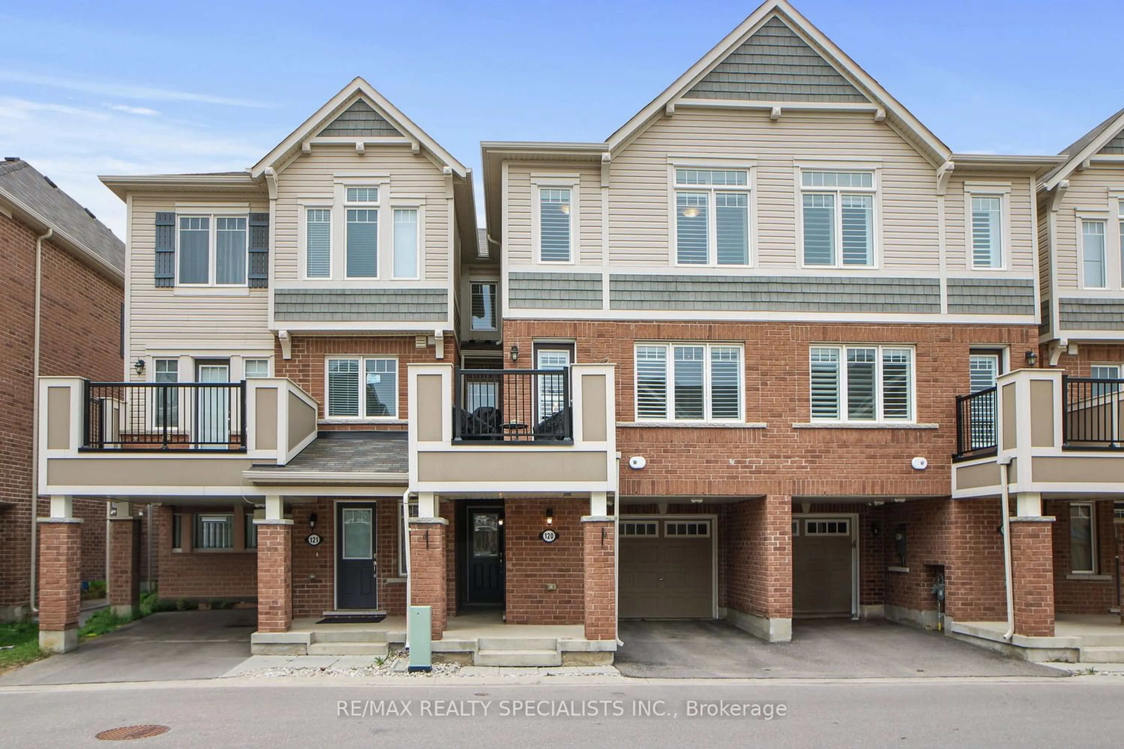 A pic from exterior of the house or condo for 1000 Asleton Blvd #120, Milton Ontario L9T 9L2