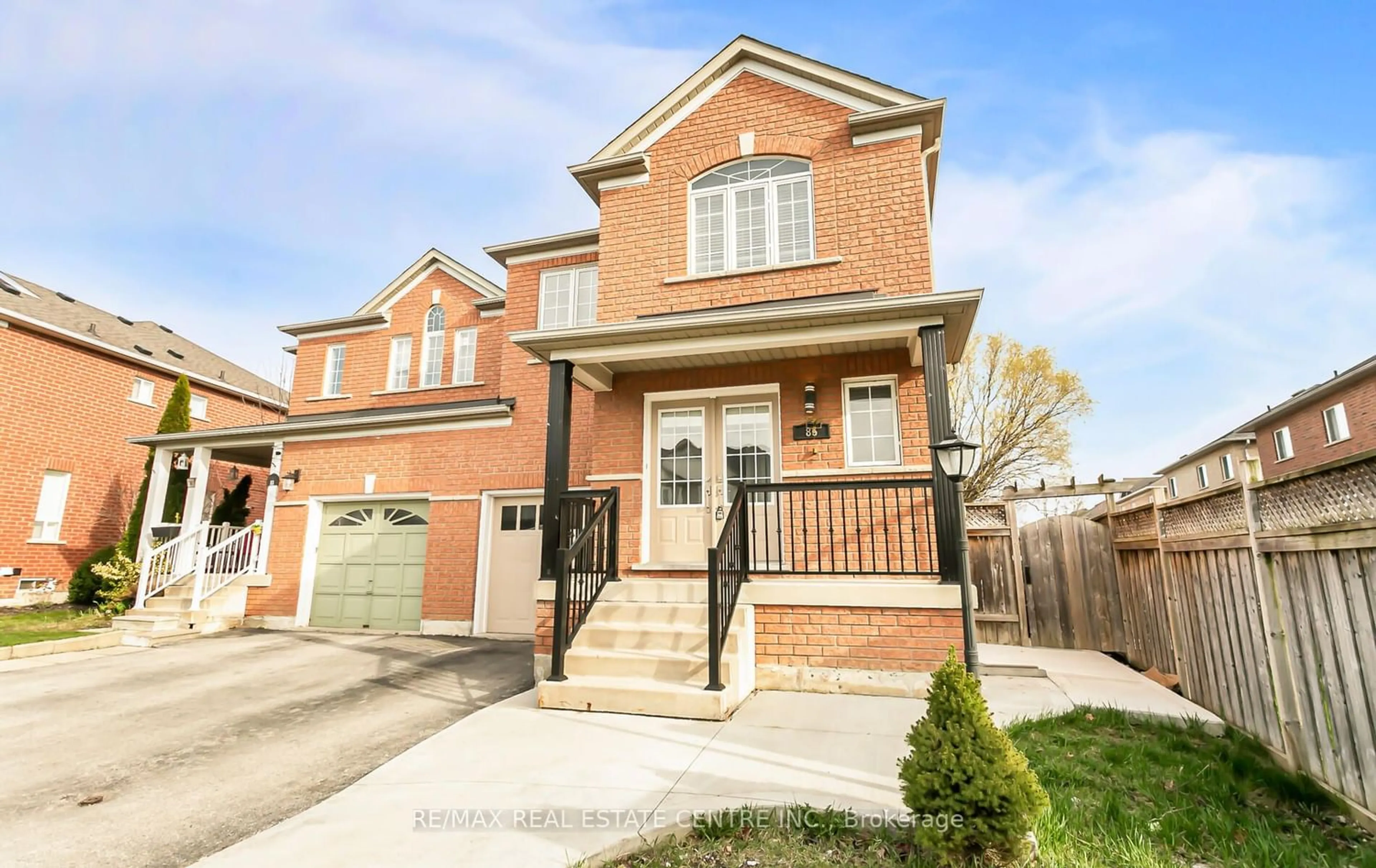 Home with brick exterior material for 85 Viceroy Cres, Brampton Ontario L7A 1V4