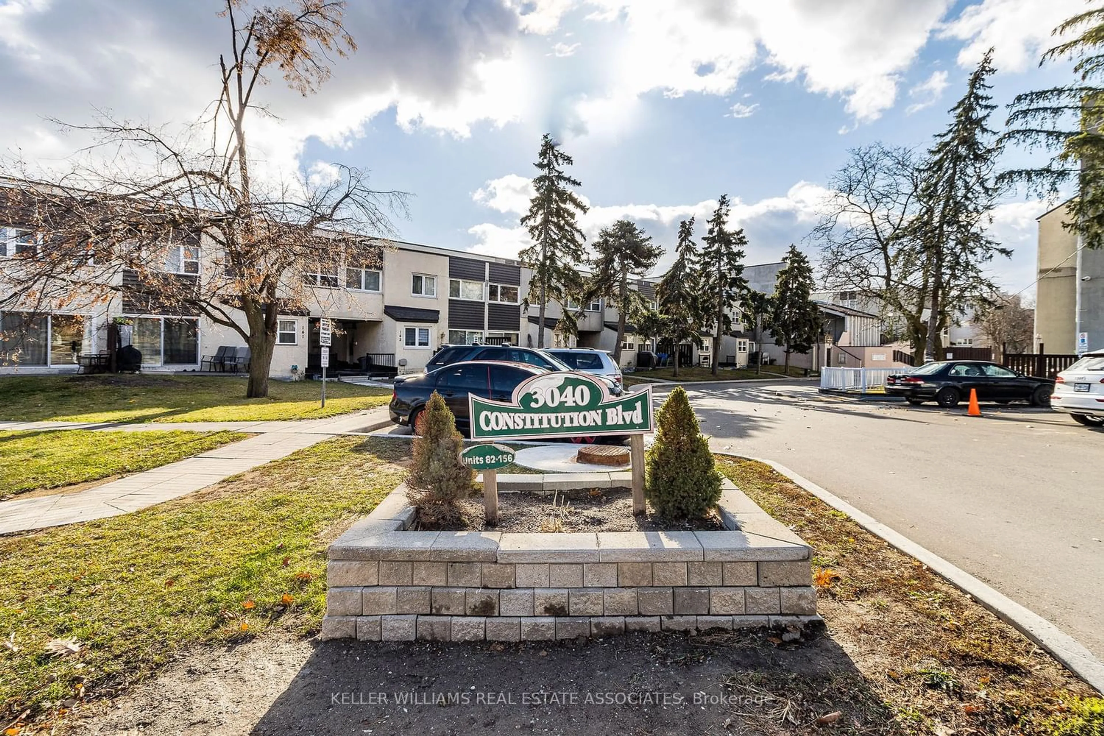 Street view for 3040 Constitution Blvd #115, Mississauga Ontario L4Y 3X7