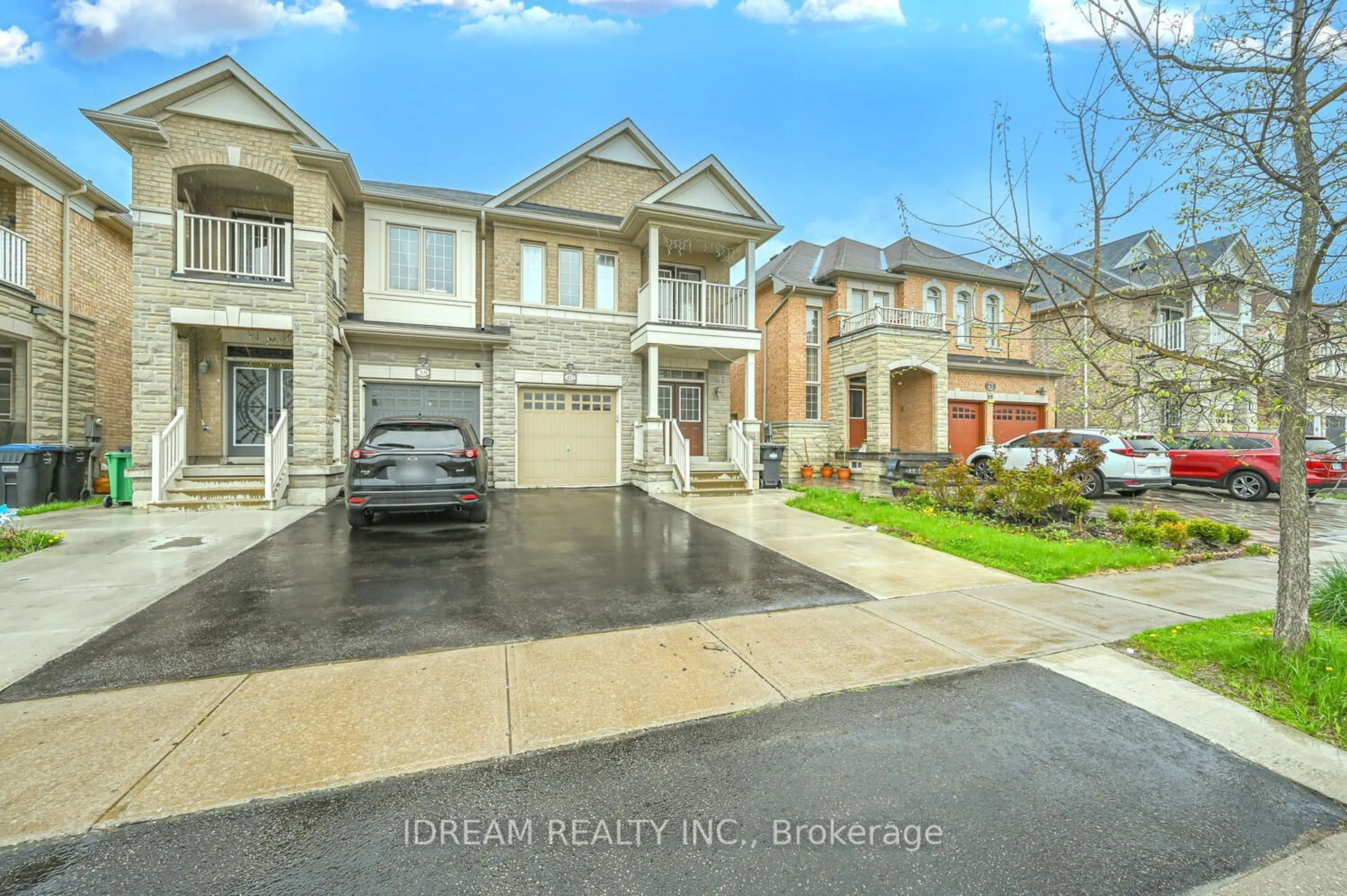 A pic from exterior of the house or condo for 40 Goldsboro Rd, Brampton Ontario L6P 3P1