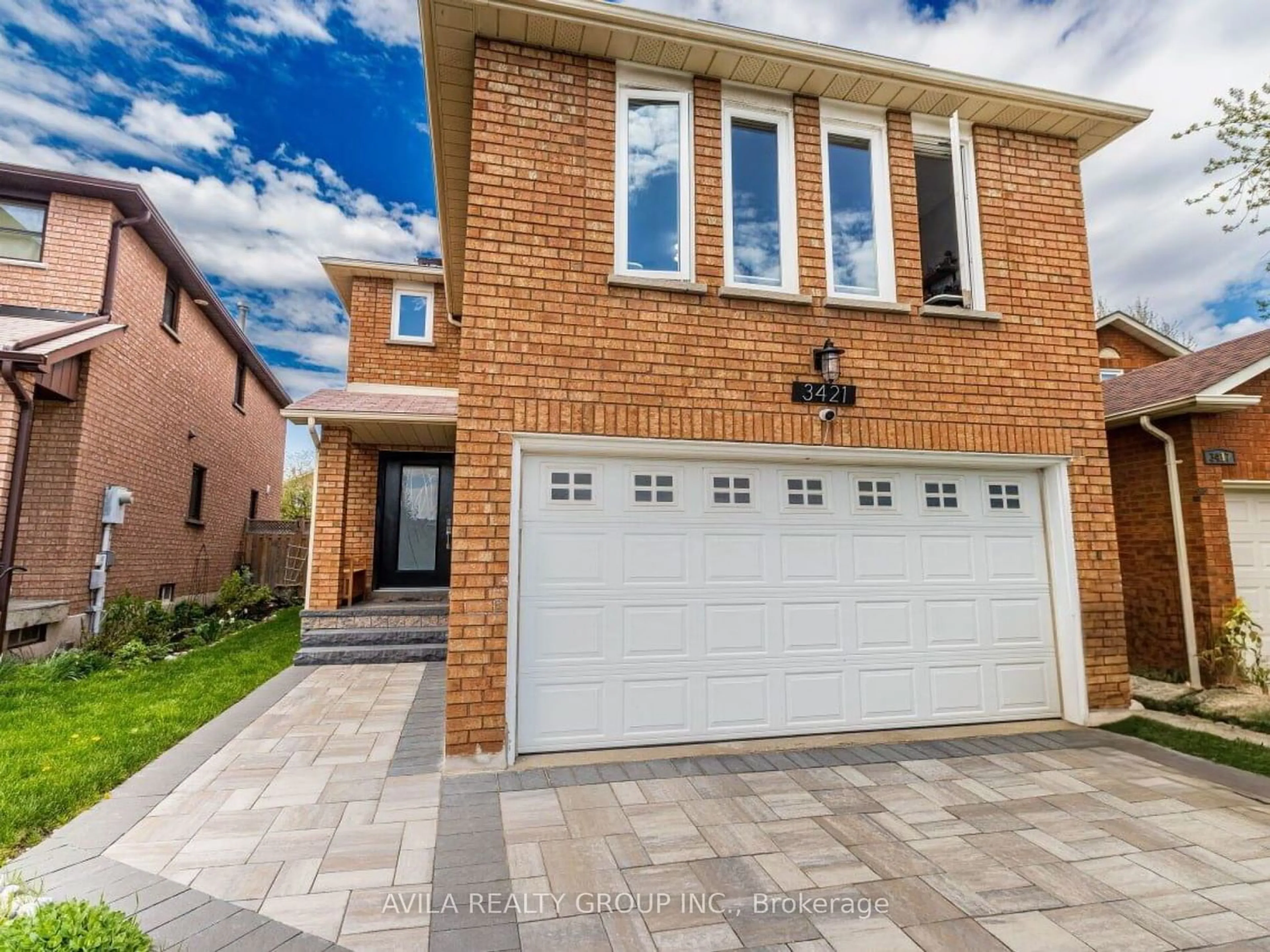 Home with brick exterior material for 3421 Halstead Rd, Mississauga Ontario L5L 4H2