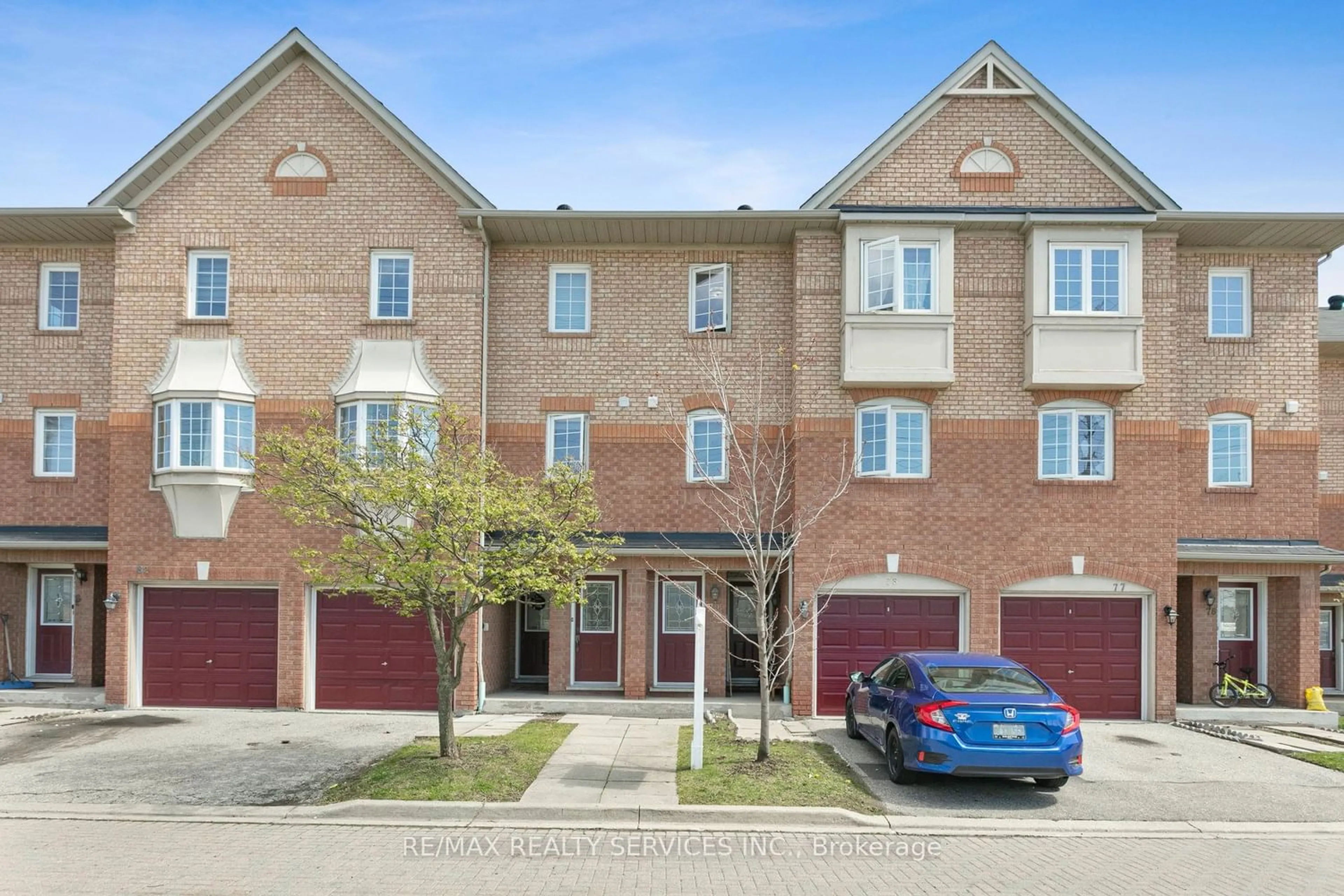 A pic from exterior of the house or condo for 6950 Tenth Line #79, Mississauga Ontario L5N 6Y1