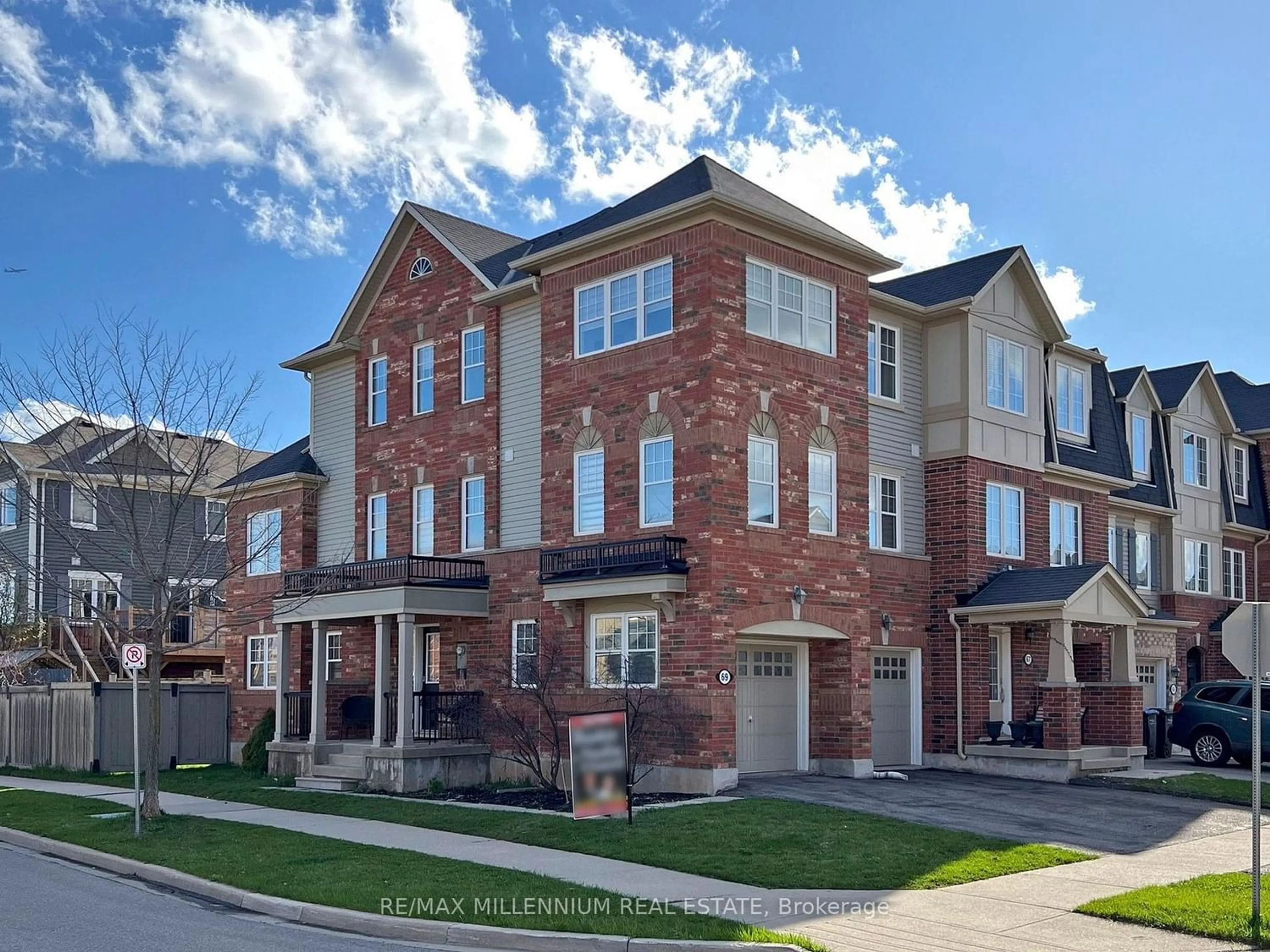 A pic from exterior of the house or condo for 69 Betterton Cres, Brampton Ontario L7A 0S6