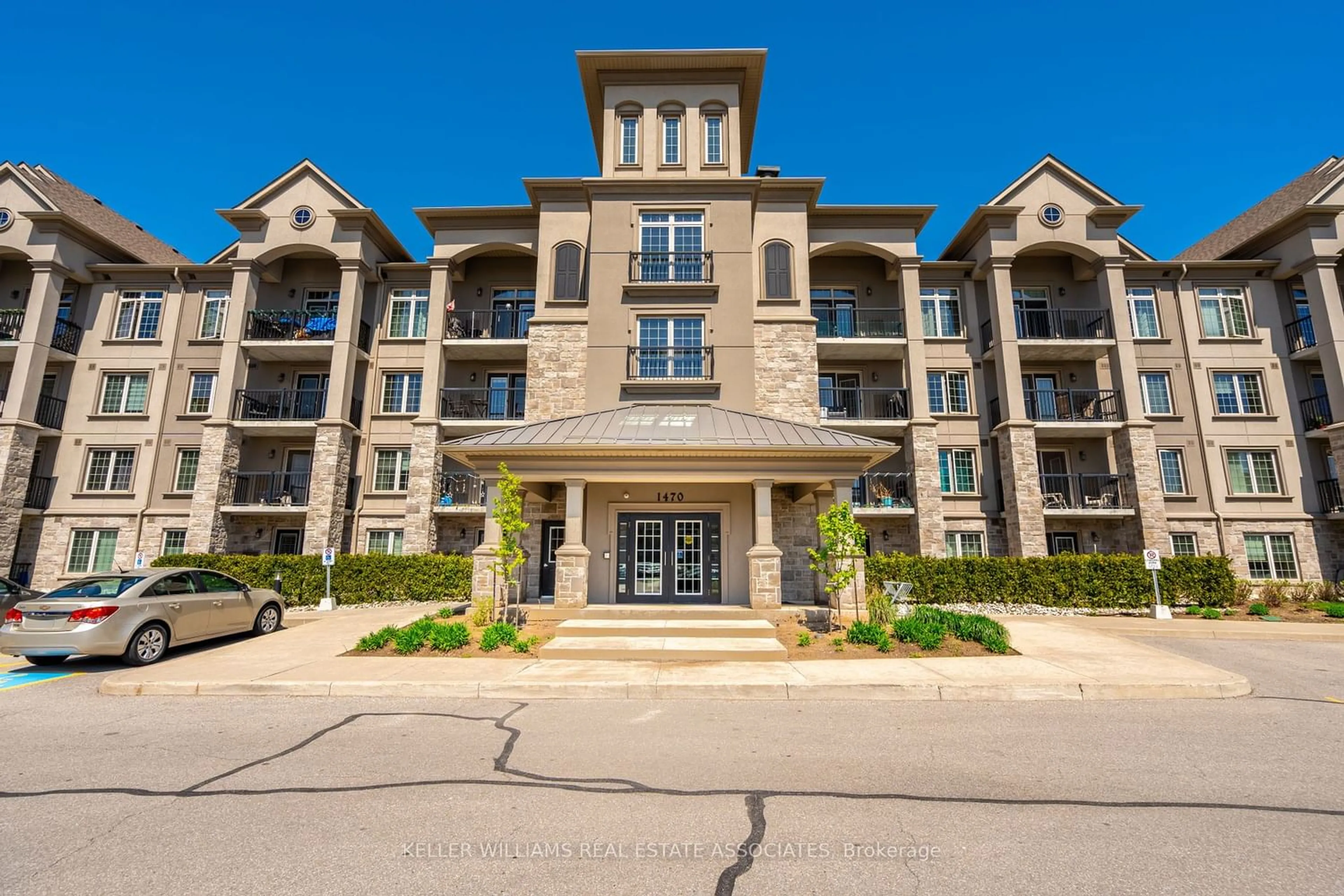 A pic from exterior of the house or condo for 1470 Main St #314, Milton Ontario L9T 8W6
