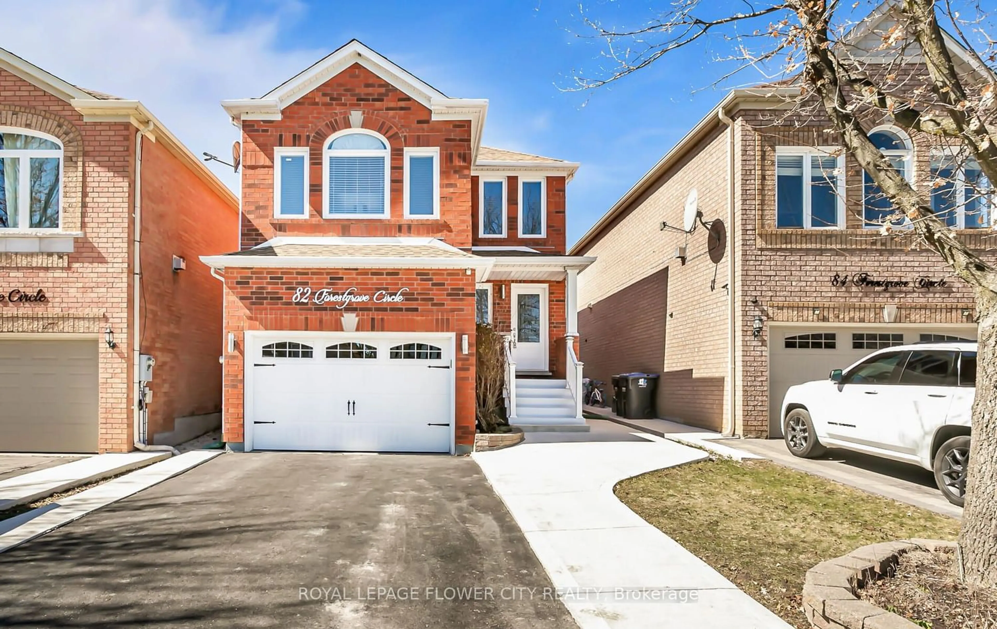 Home with brick exterior material for 82 Forestgrove Circ, Brampton Ontario L6Z 4T5