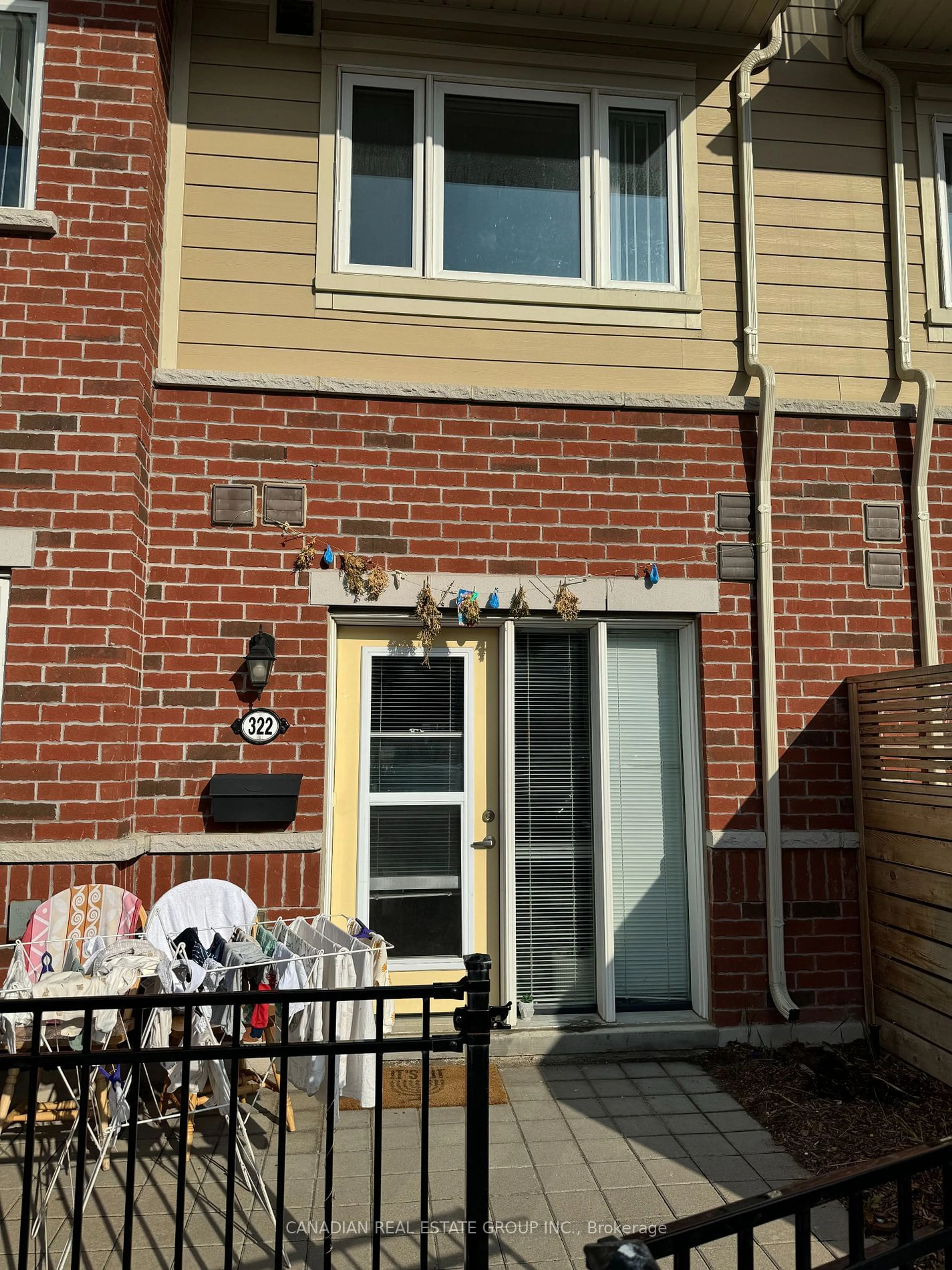 A pic from exterior of the house or condo for 250 Sunny Meadow Blvd #322, Brampton Ontario L6R 3Y6