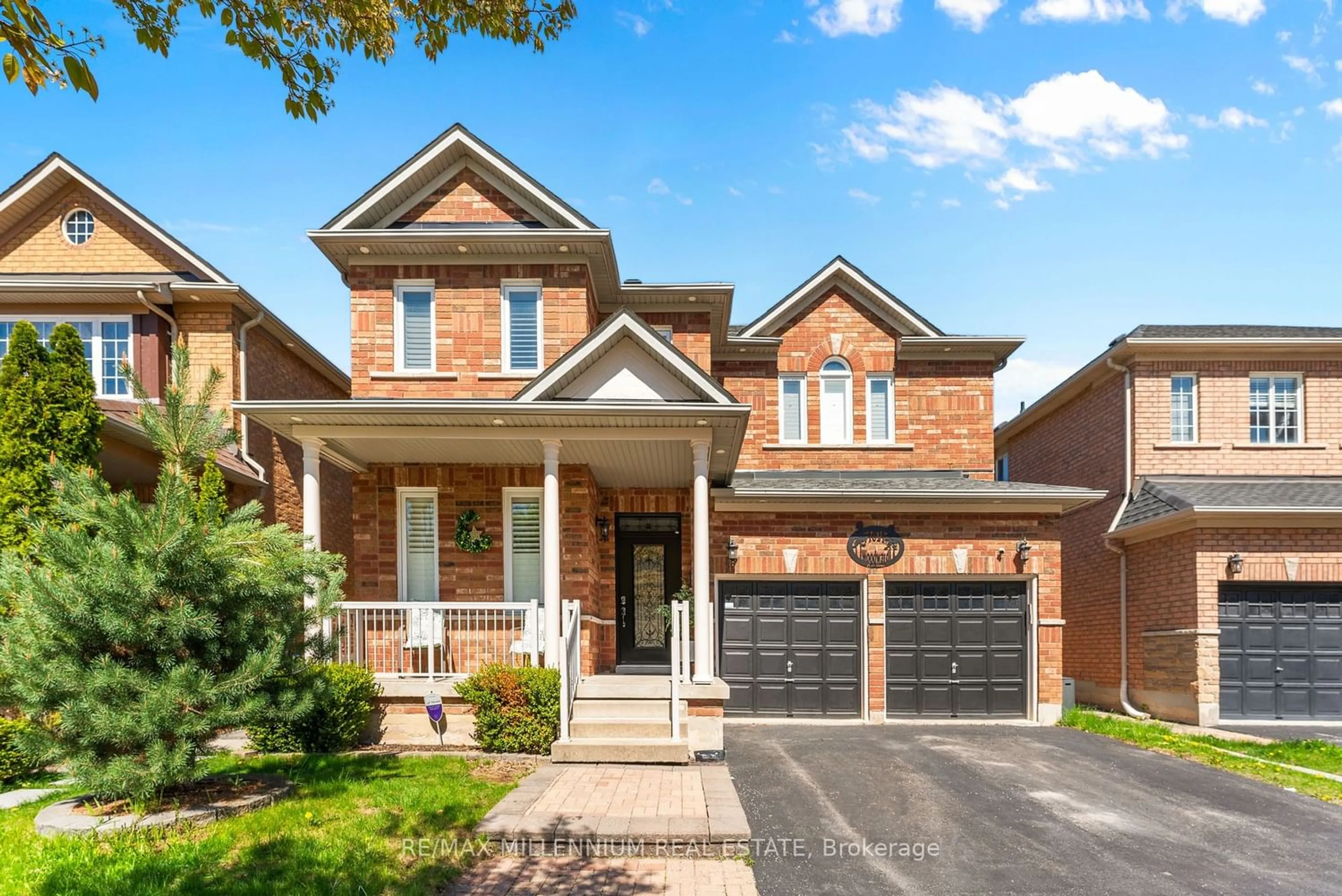 Home with brick exterior material for 1021 Woodward Ave, Milton Ontario L9T 5Y2