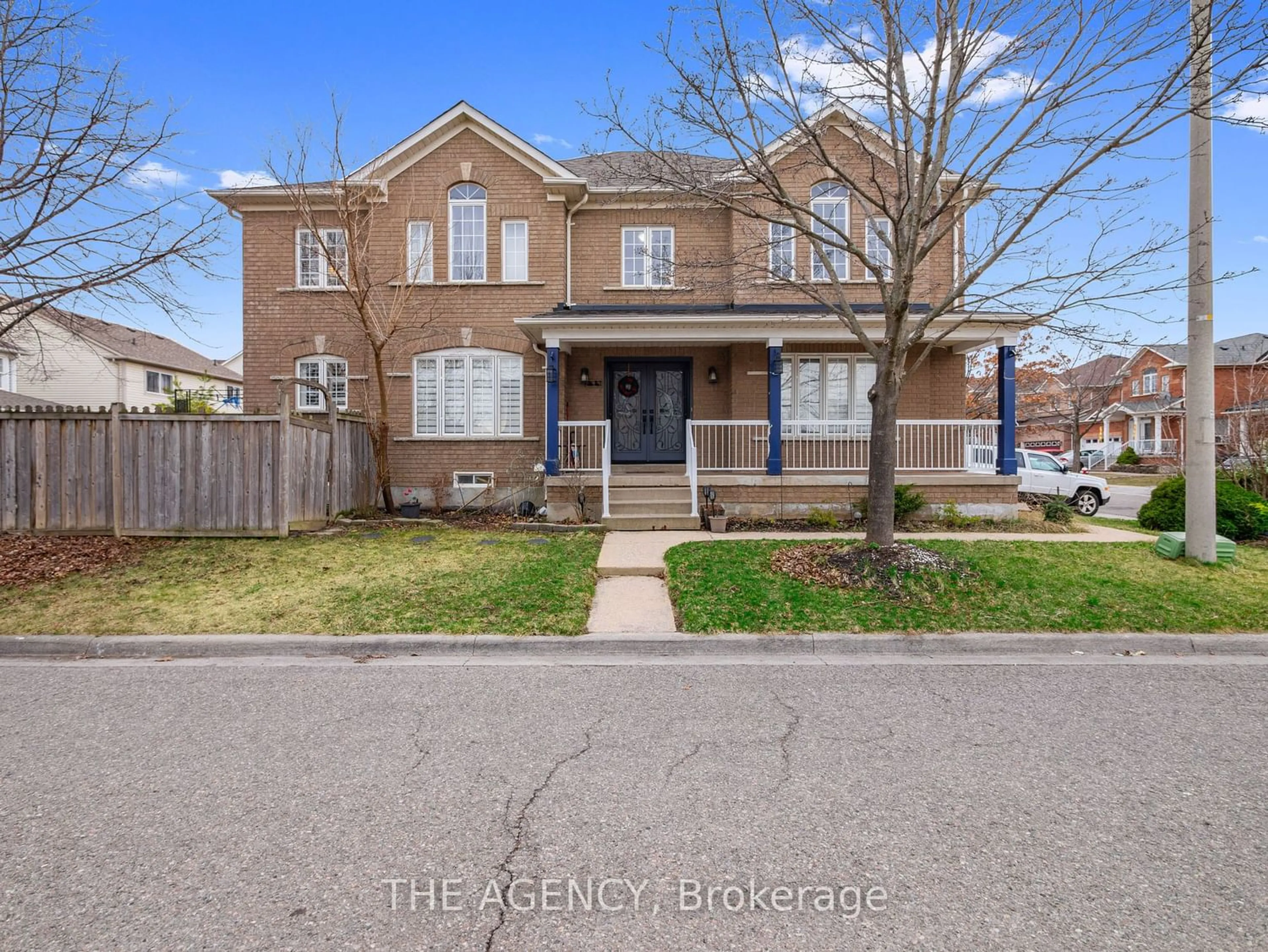 Frontside or backside of a home for 44 Kershaw St, Brampton Ontario L7A 2A5