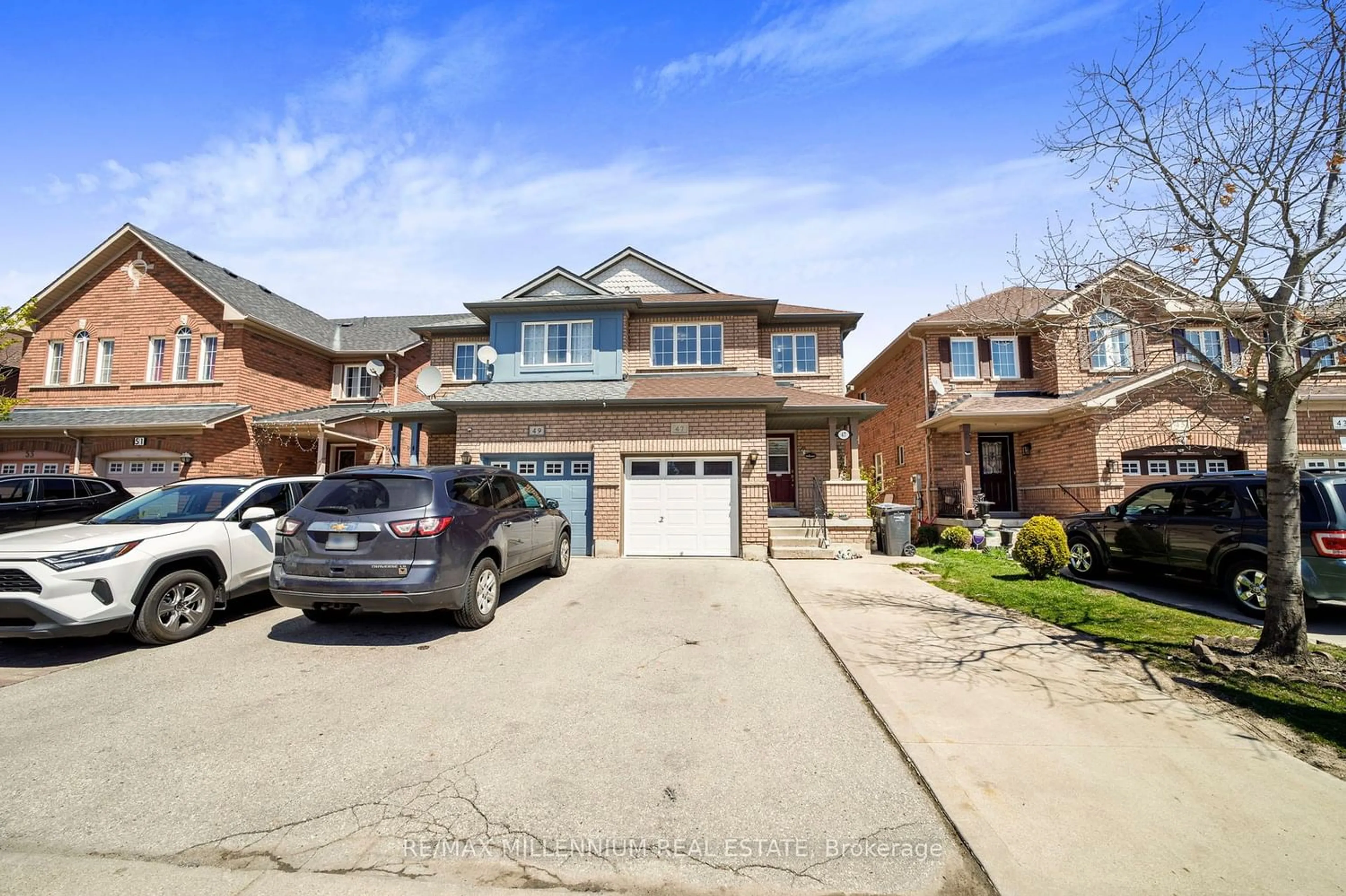 A pic from exterior of the house or condo for 47 Ridgefield Crt, Brampton Ontario L6P 1B3