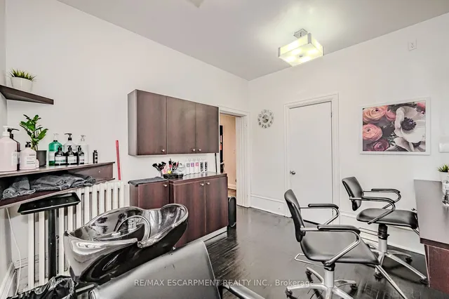 Additional property image - 492 Locust St