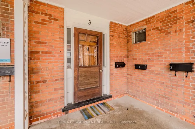 Additional property image - 492 Locust St