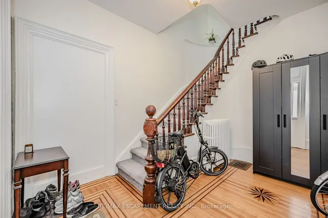 Additional property image - 492 Locust St