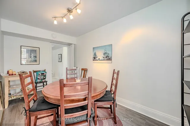 Additional property image - 492 Locust St