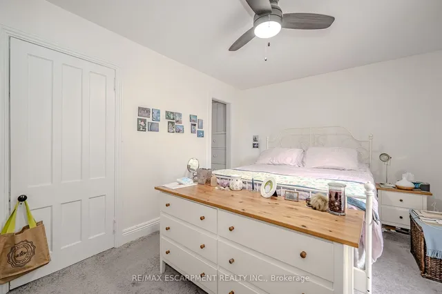Additional property image - 492 Locust St