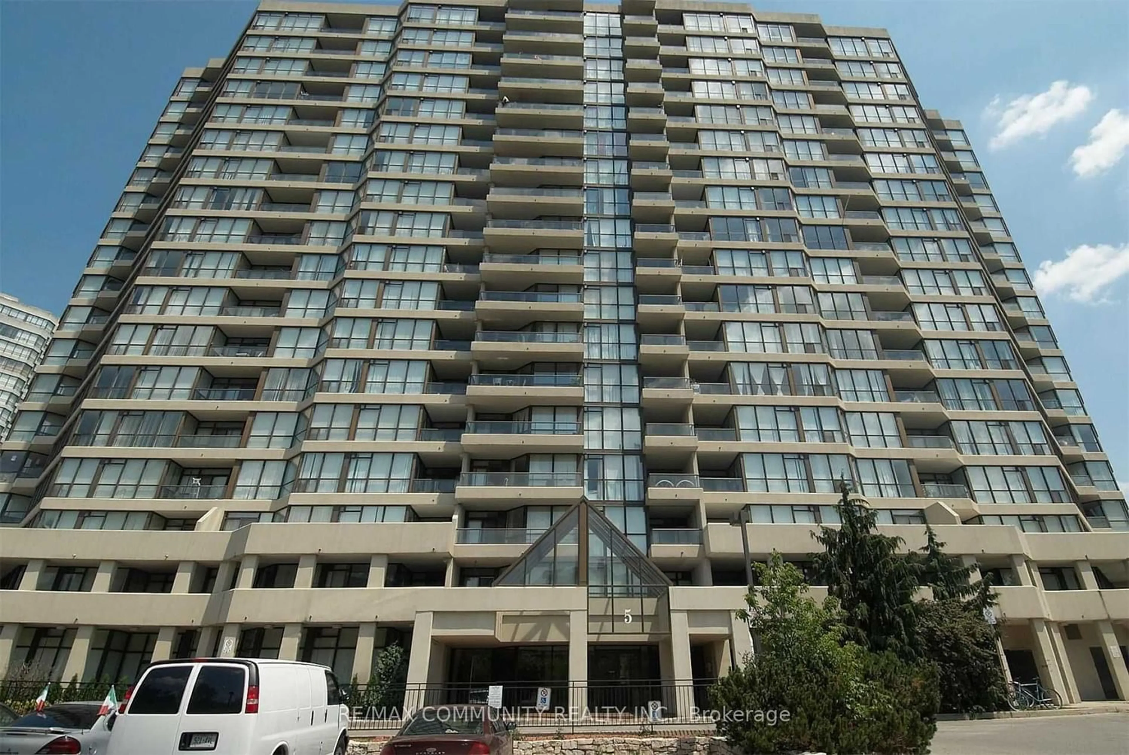 A pic from exterior of the house or condo for 5 Rowntree Rd #603, Toronto Ontario M9V 5G9