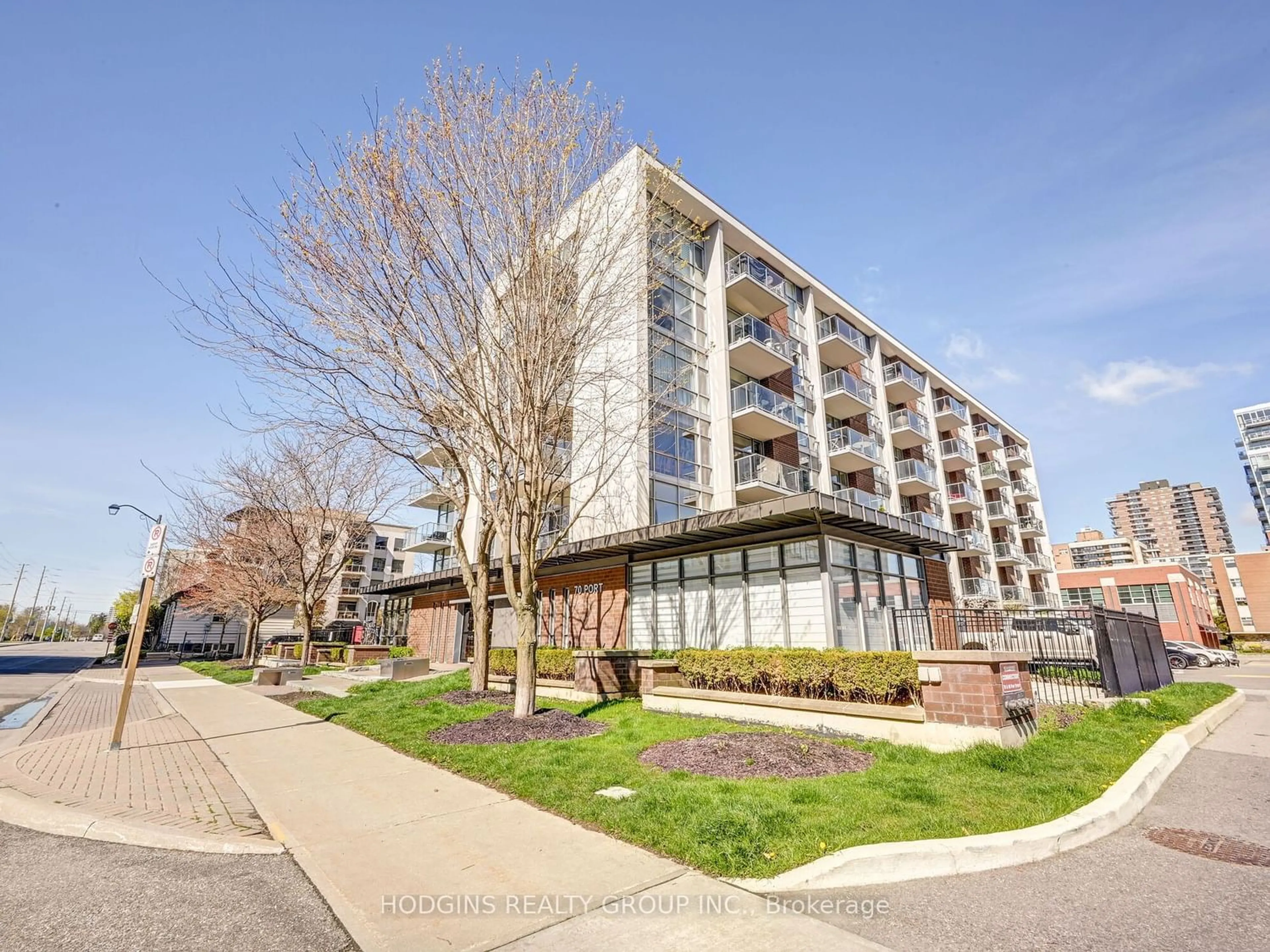 A pic from exterior of the house or condo for 70 Port St #110, Mississauga Ontario L5G 4V8