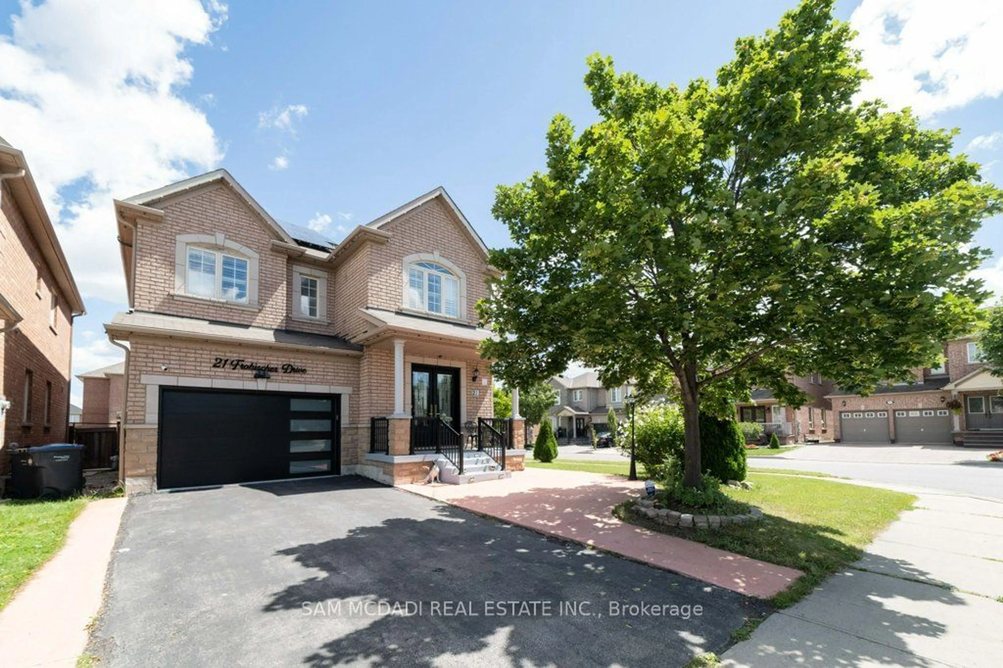Home with brick exterior material for 21 Frobischer Dr, Brampton Ontario L6R 0L4