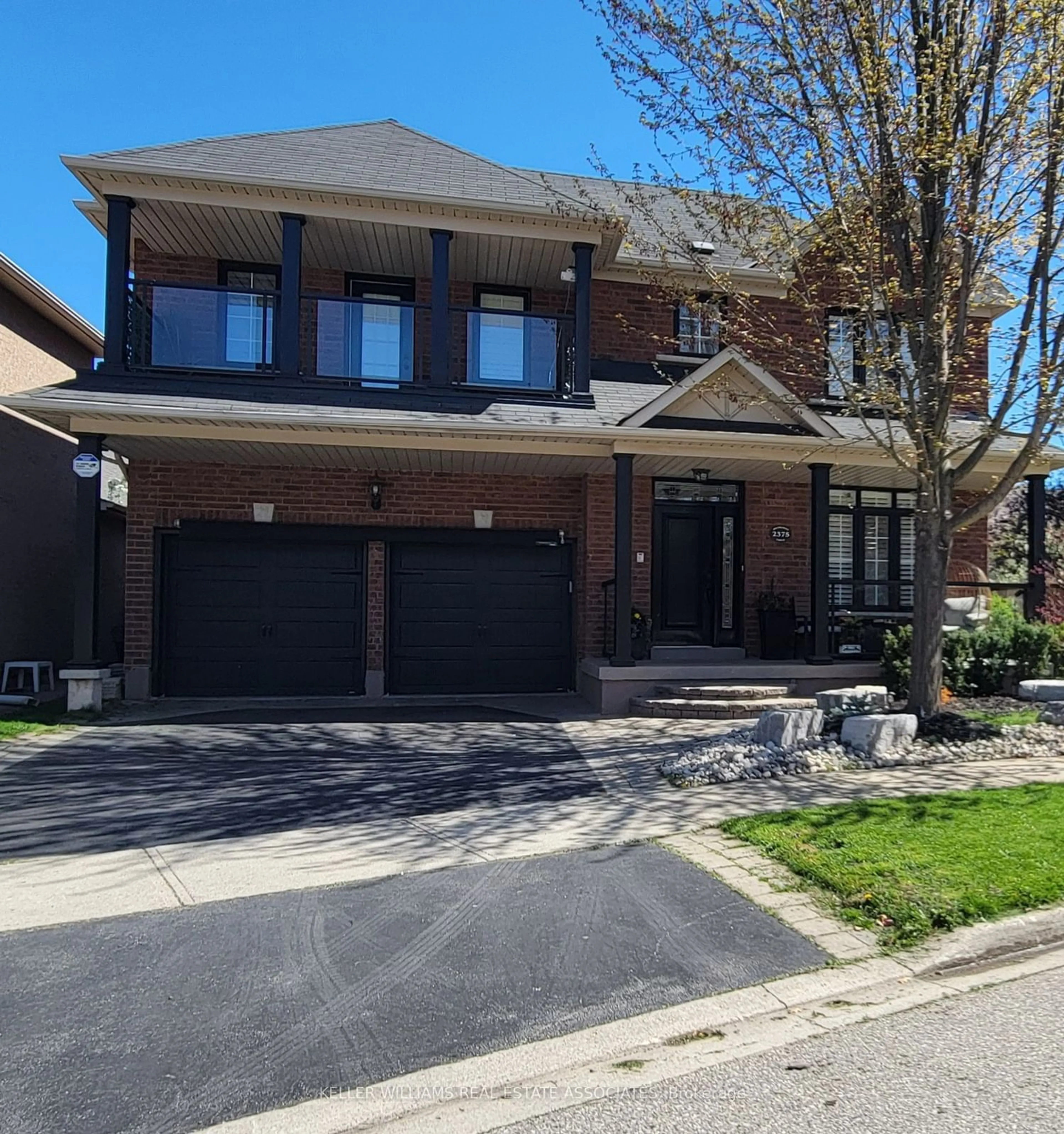 Home with brick exterior material for 2375 Briargrove Circ, Oakville Ontario L6M 5A3