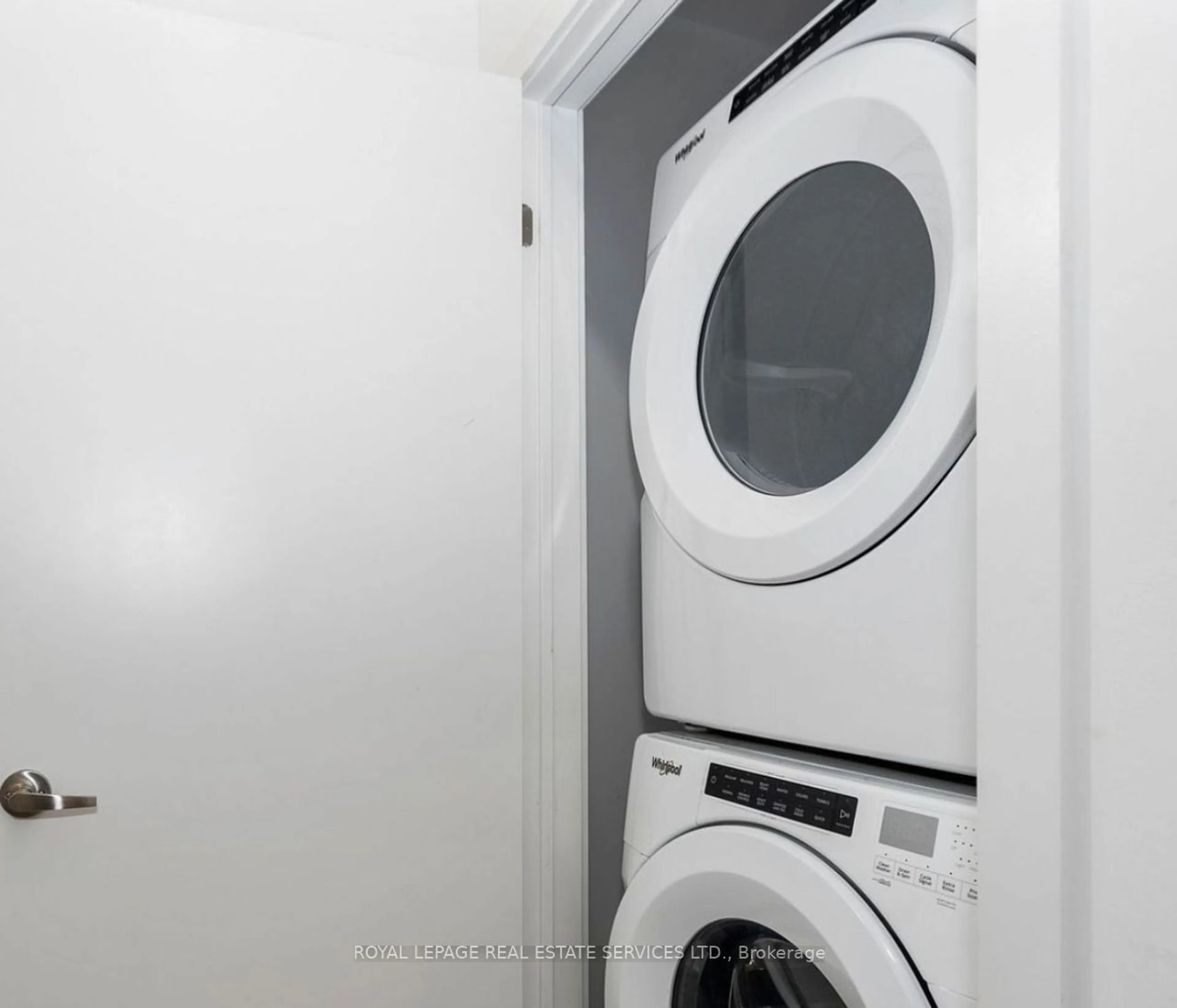 Washer and dryer for 3425 Ridgeway Dr #21, Mississauga Ontario L5L 0B4