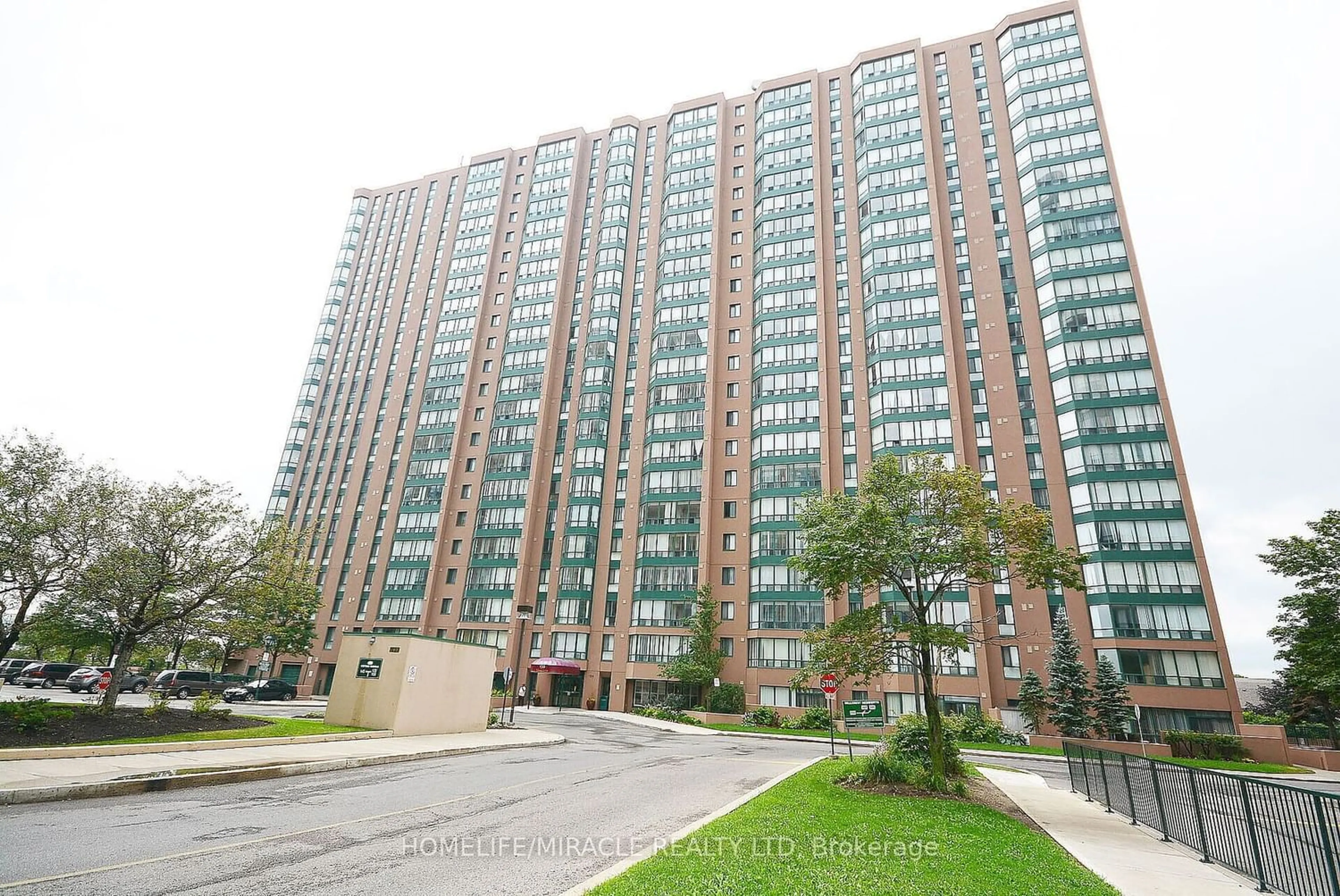 A pic from exterior of the house or condo for 155 Hillcrest Ave #801, Mississauga Ontario L5B 3Z2