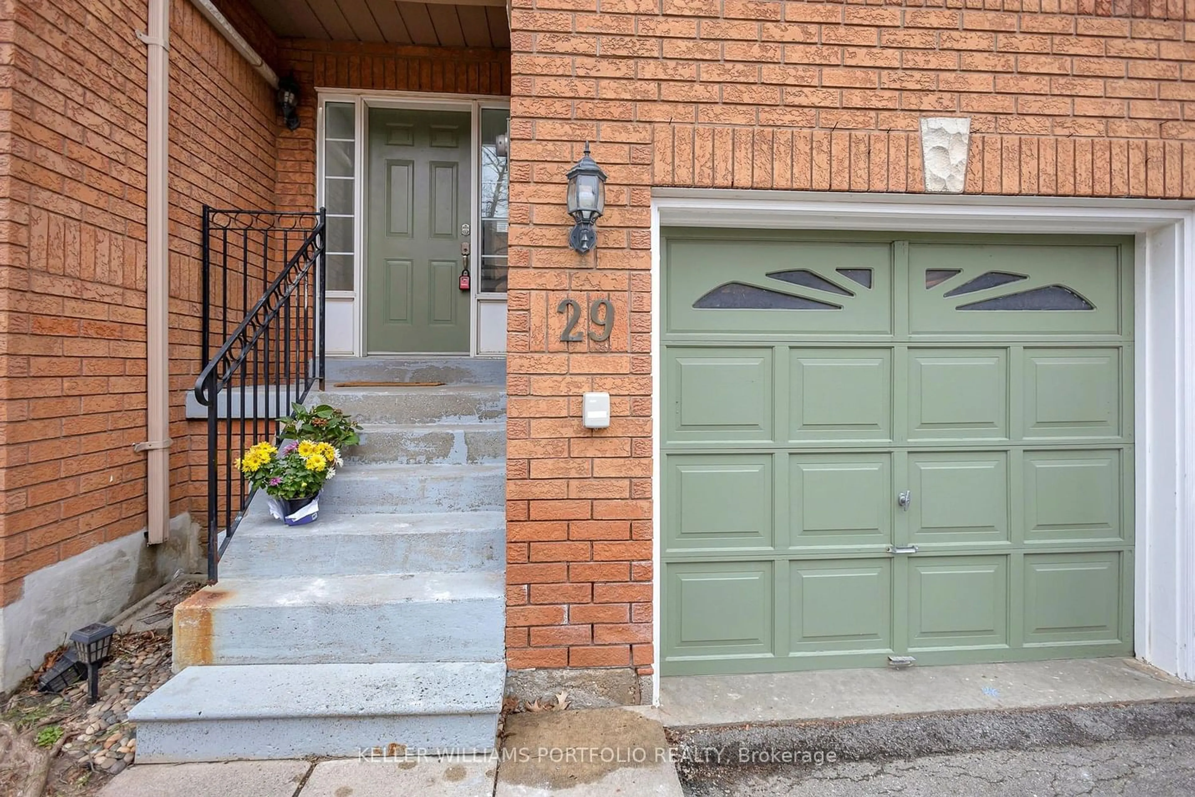 A pic from exterior of the house or condo for 57 Brickyard Way #29, Brampton Ontario L6V 4M3